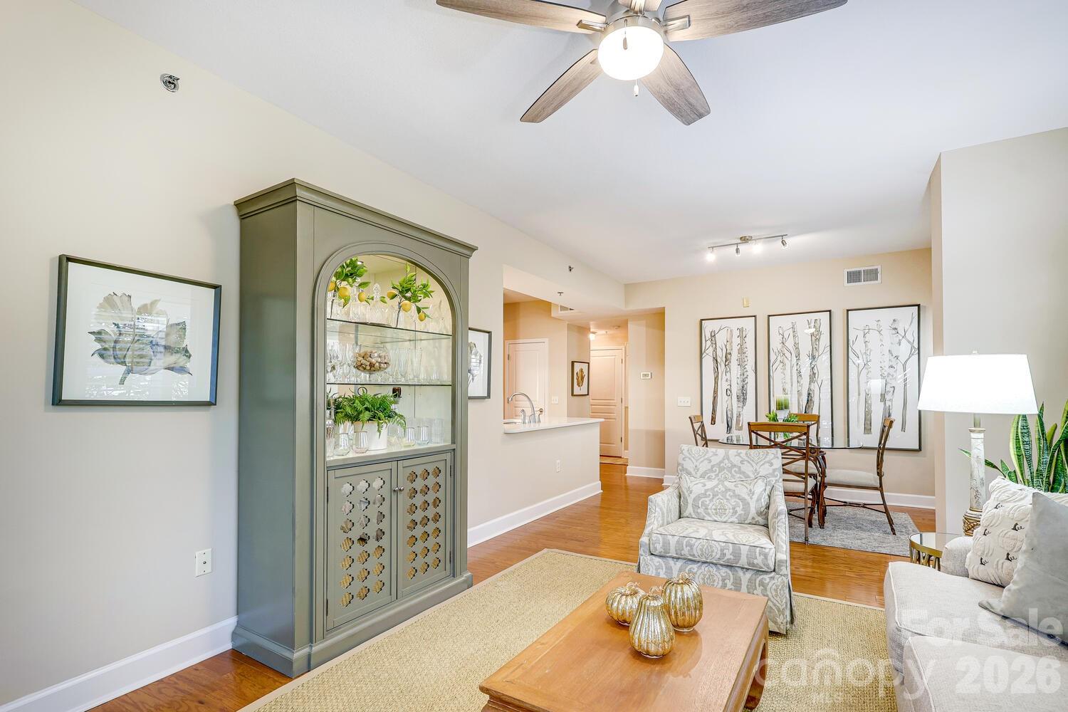 1320 Fillmore Avenue Unit: 305