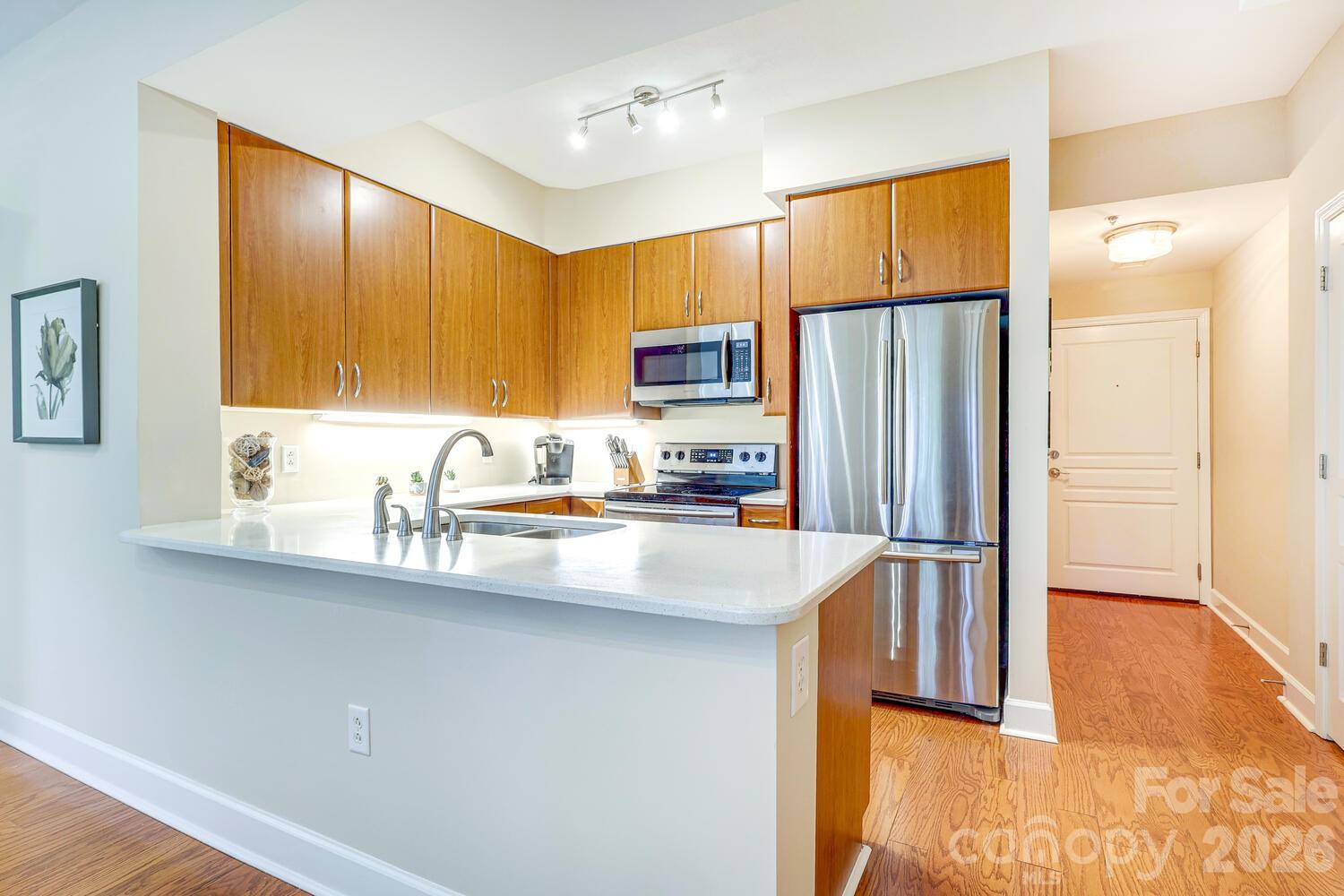 1320 Fillmore Avenue Unit: 305