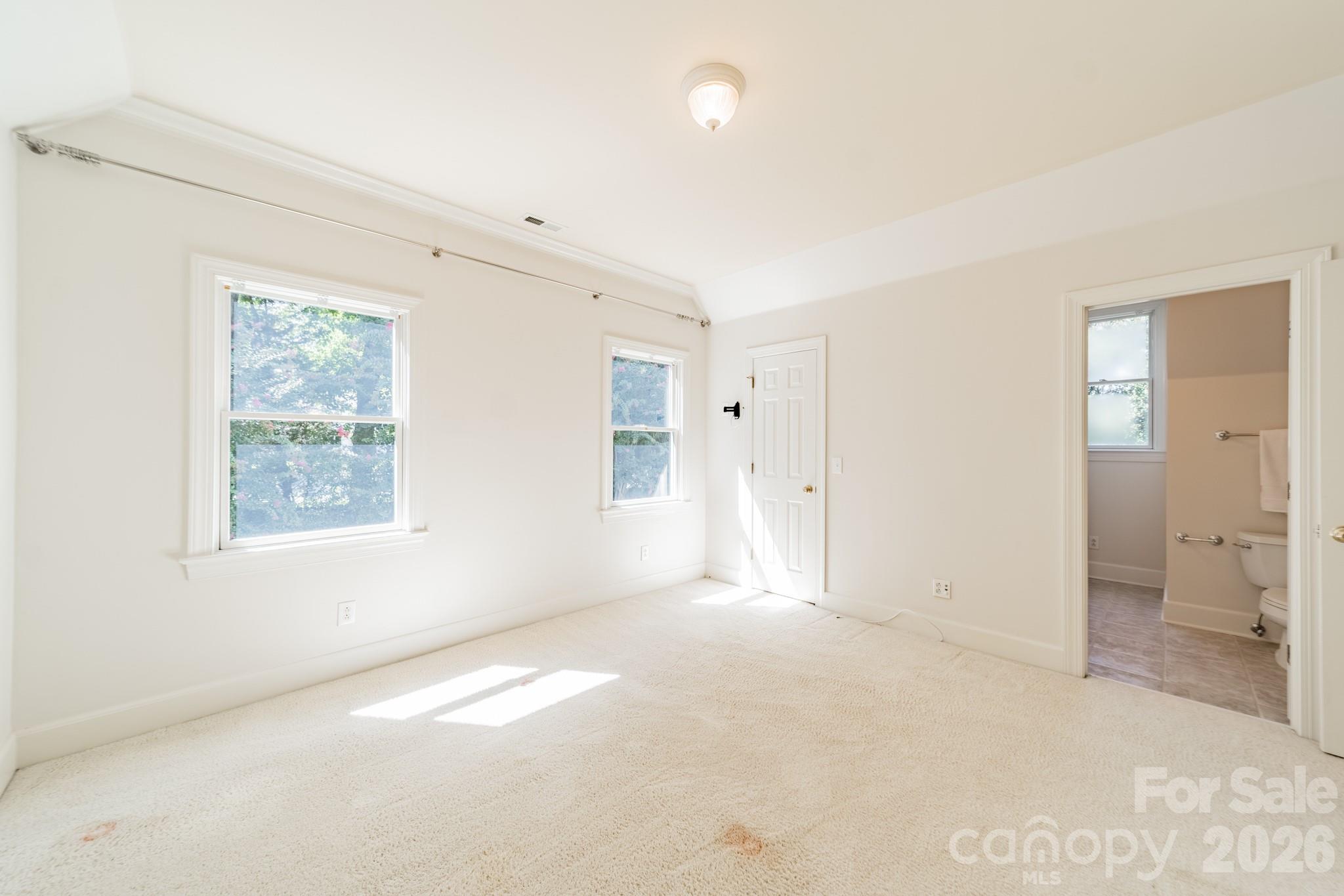 304 S Canterbury Road
