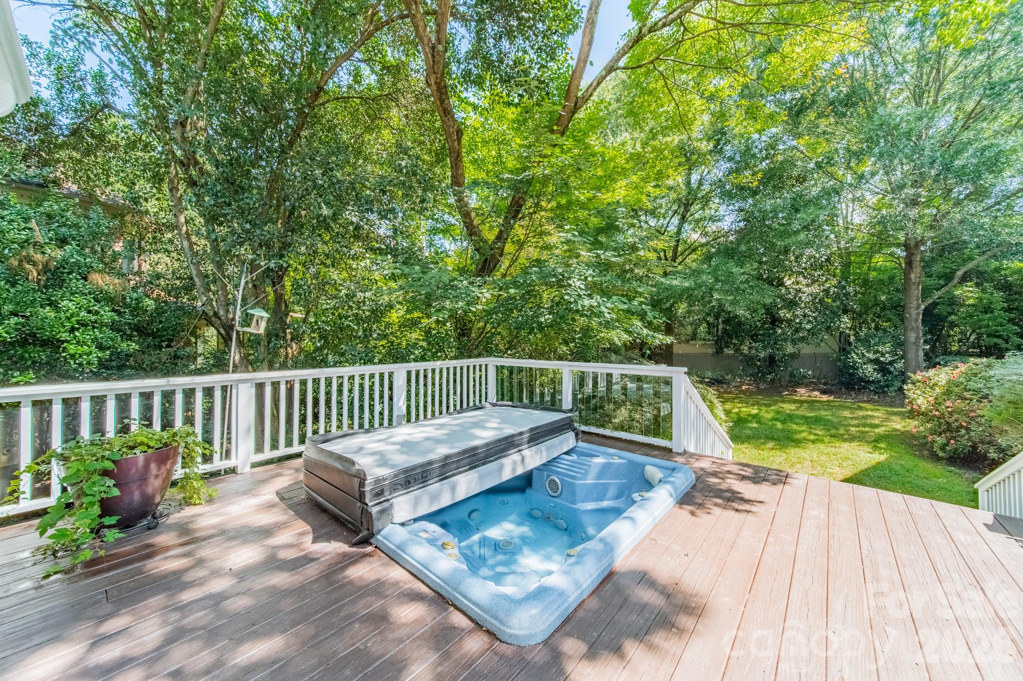 304 S Canterbury Road