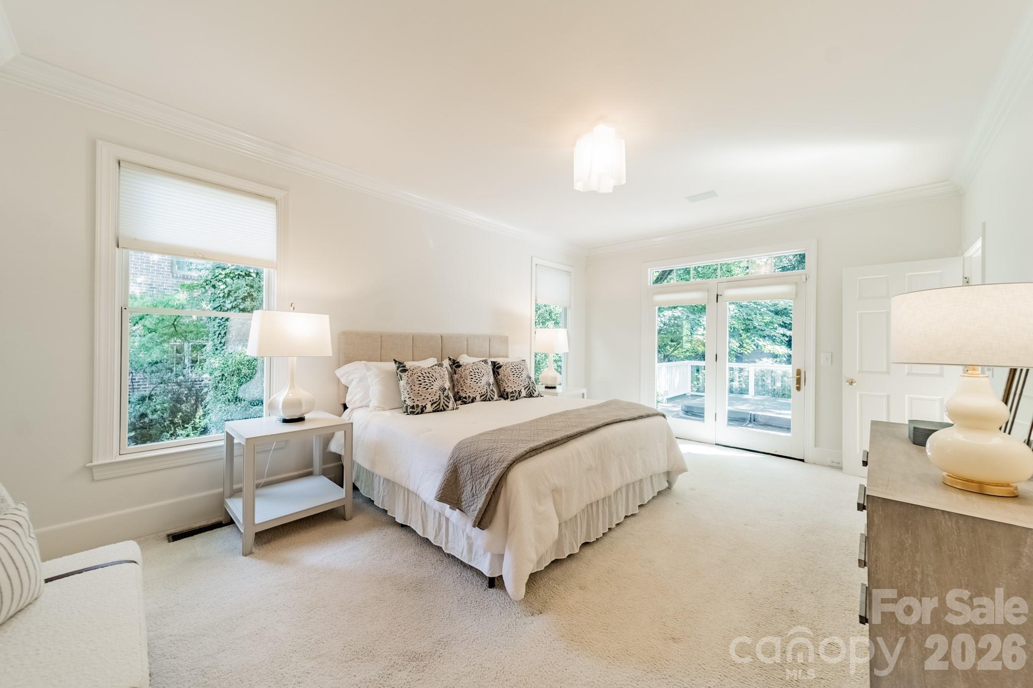 304 S Canterbury Road