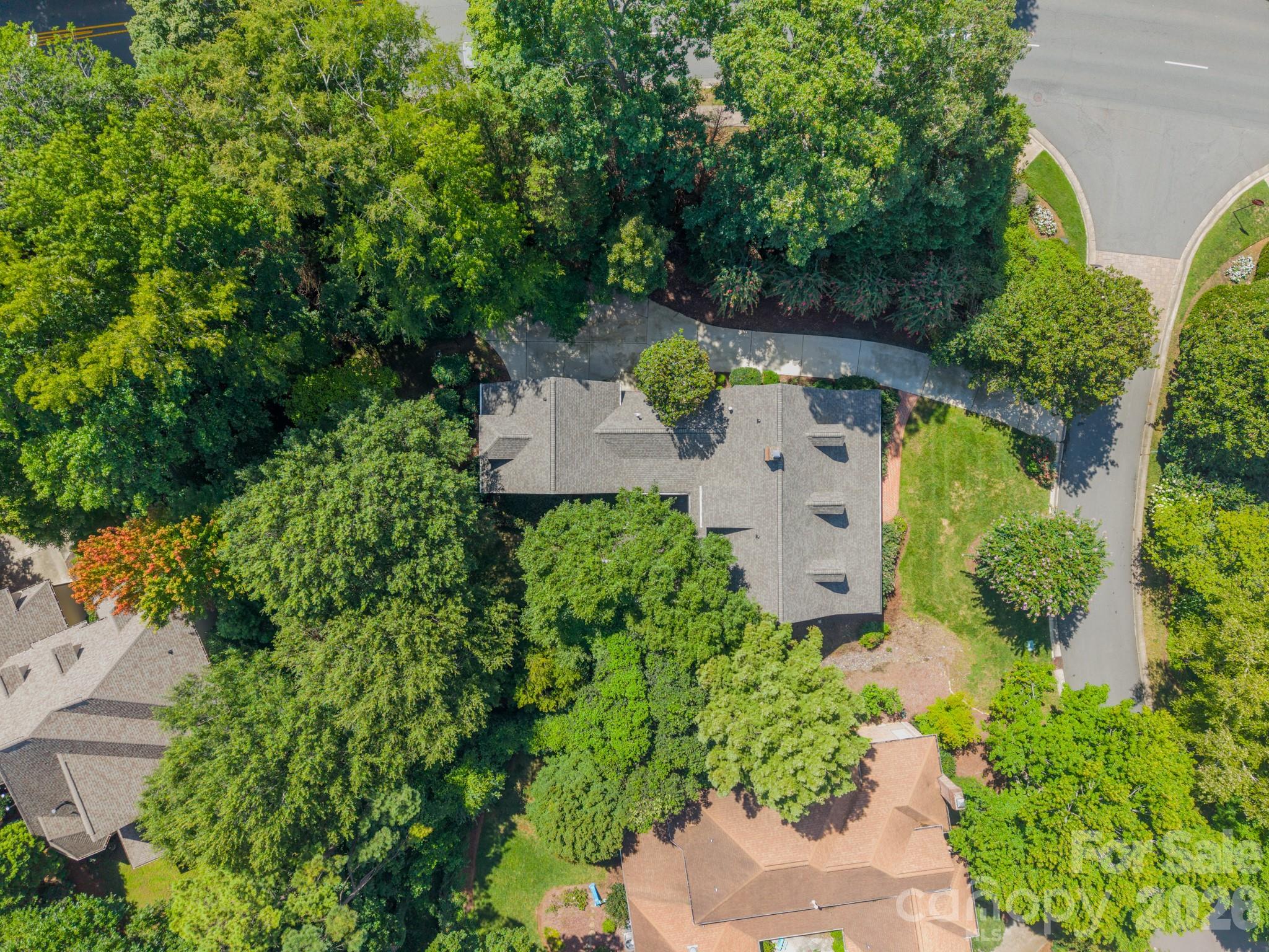 304 S Canterbury Road