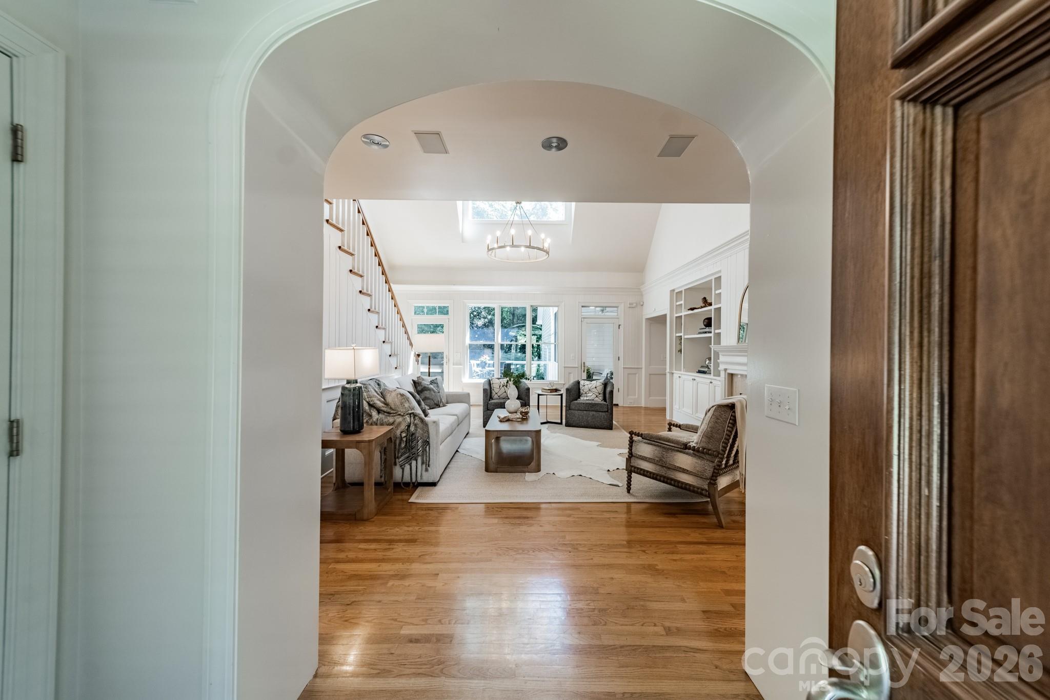 304 S Canterbury Road