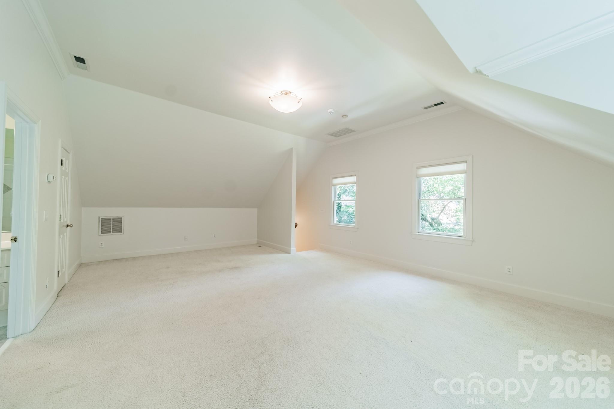 304 S Canterbury Road