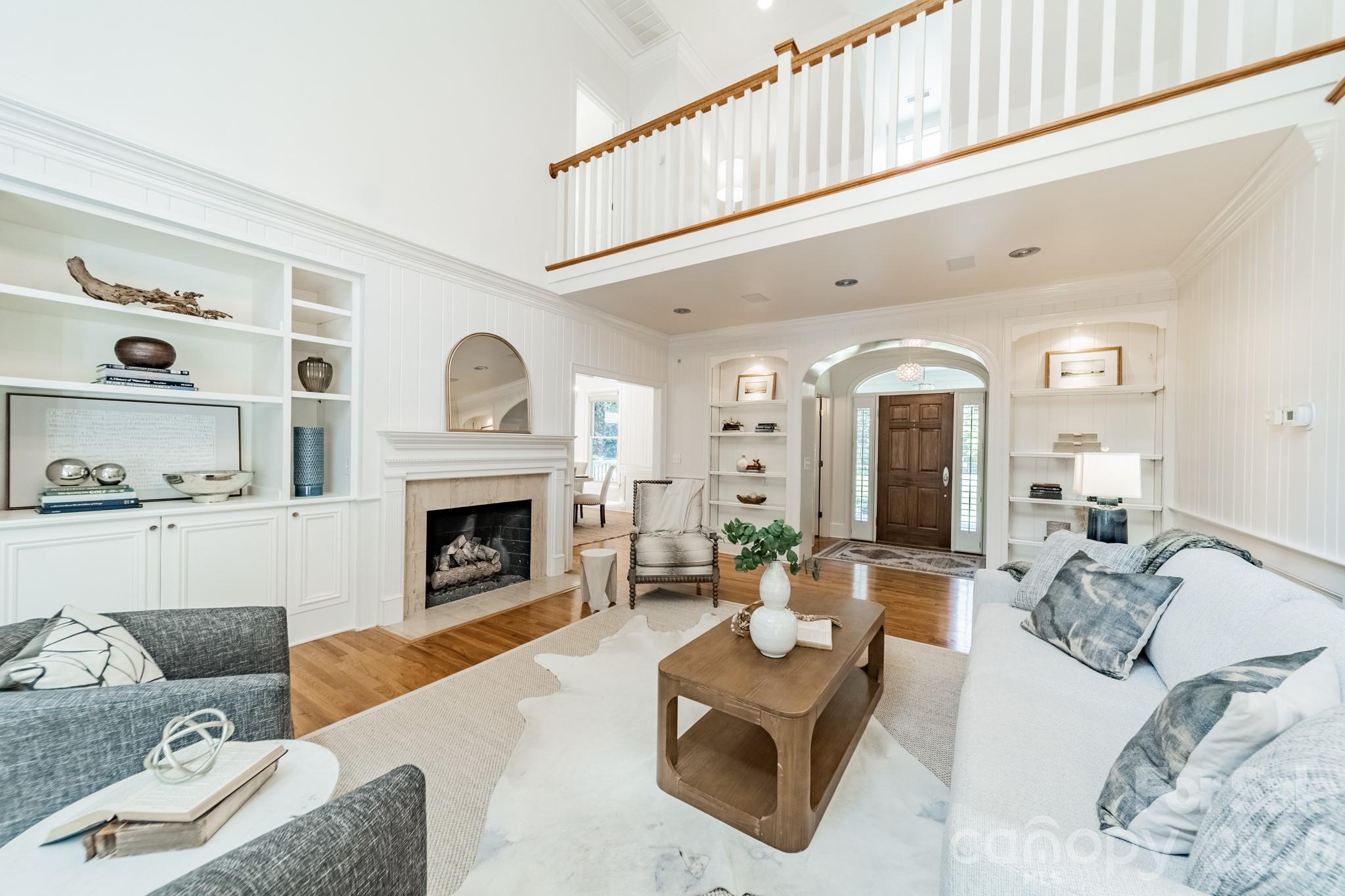 304 S Canterbury Road