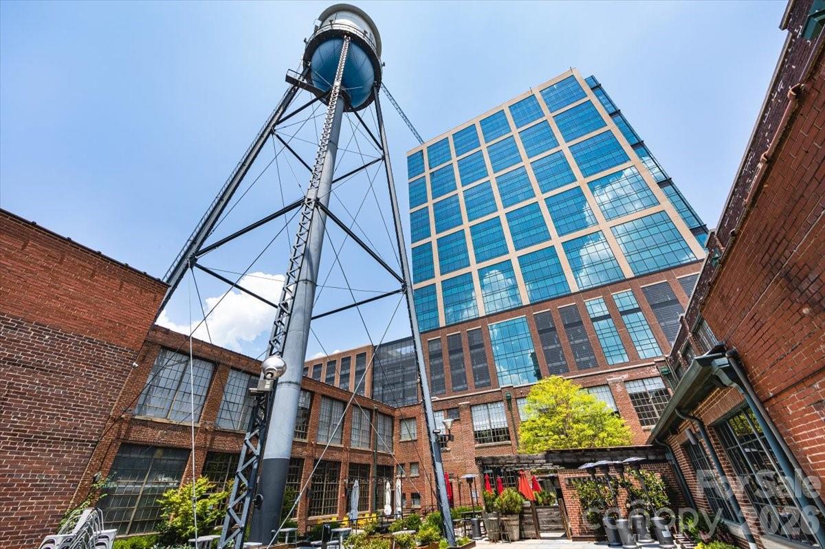 310 Arlington Avenue Unit: 408