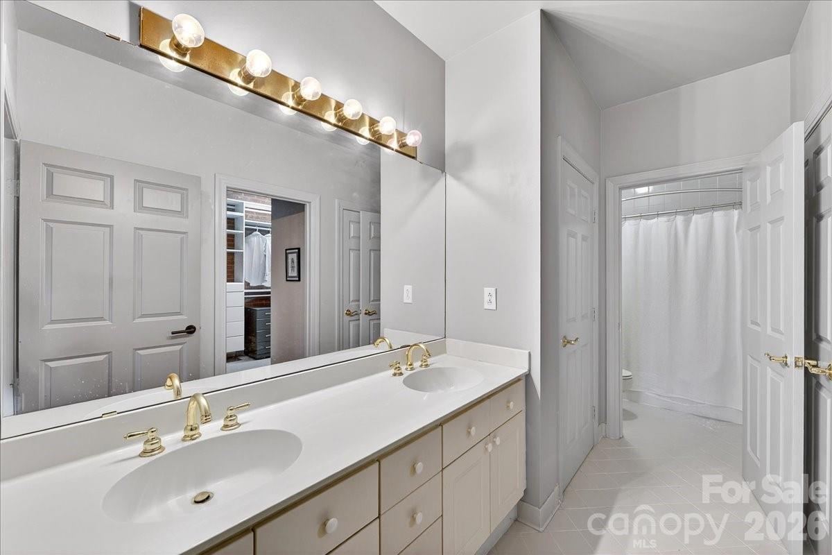 310 Arlington Avenue Unit: 408