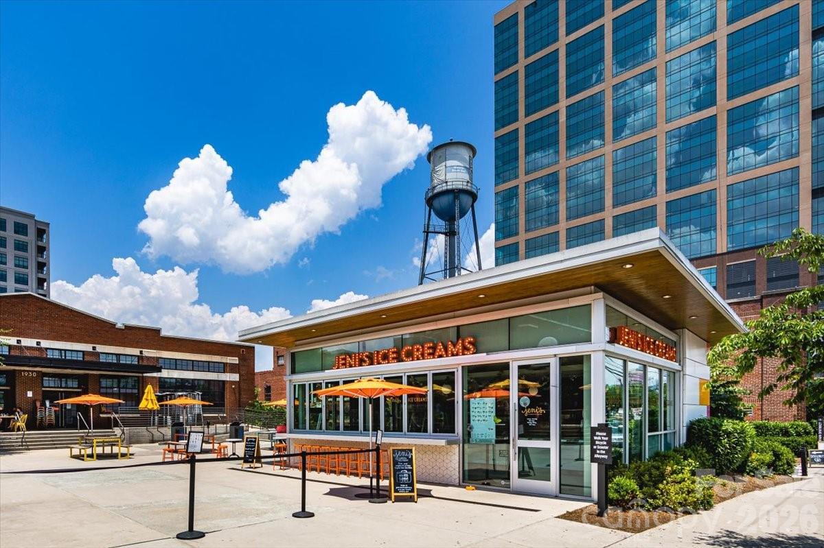 310 Arlington Avenue Unit: 408