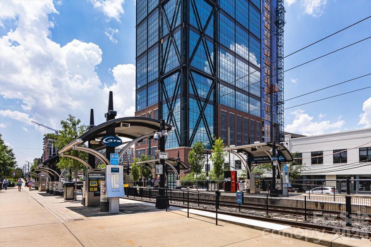 310 Arlington Avenue Unit: 408