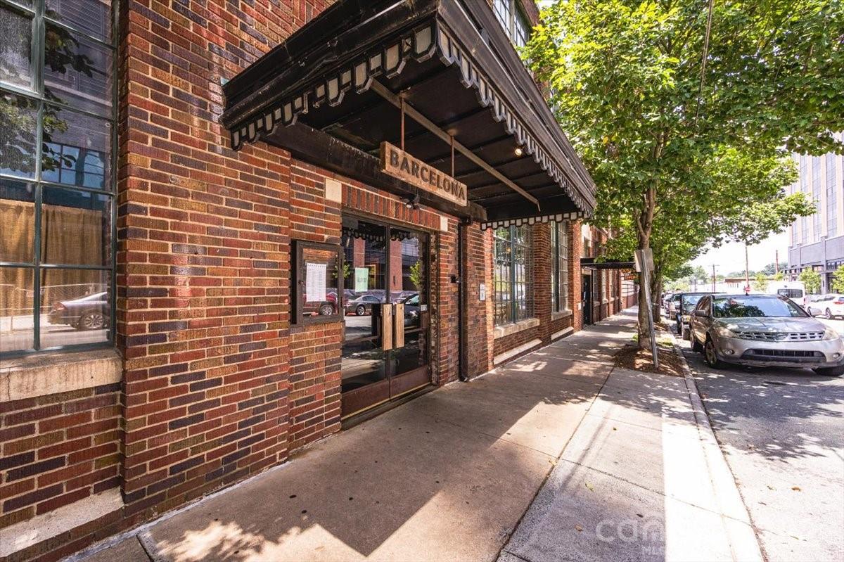310 Arlington Avenue Unit: 408