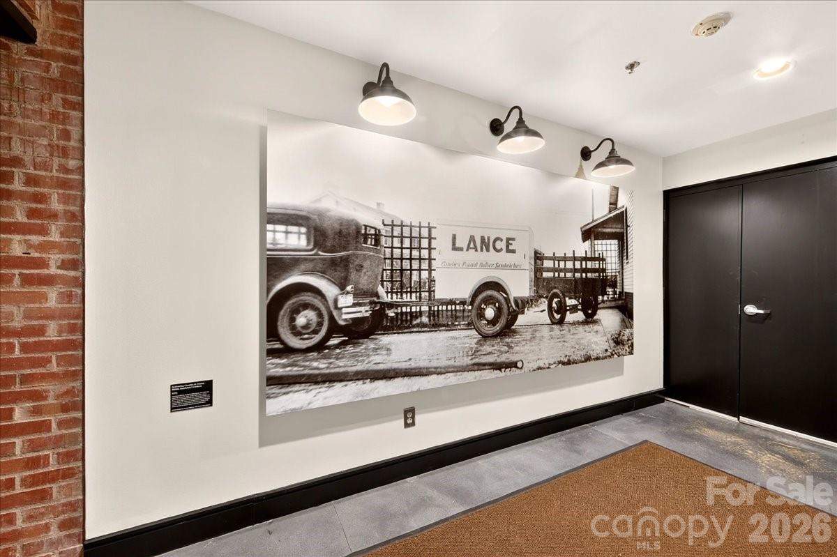 310 Arlington Avenue Unit: 408