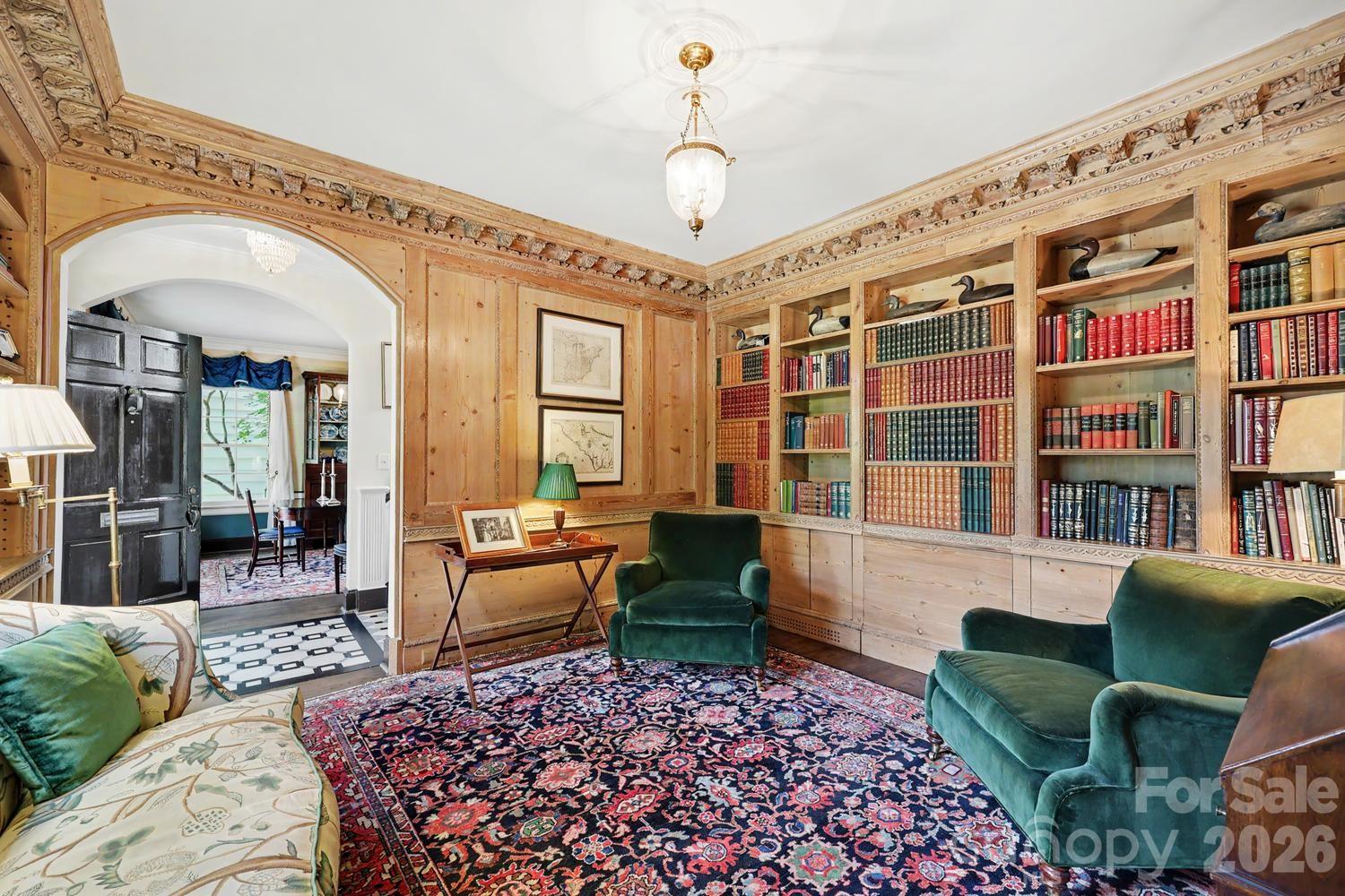 1401 Queens Road W