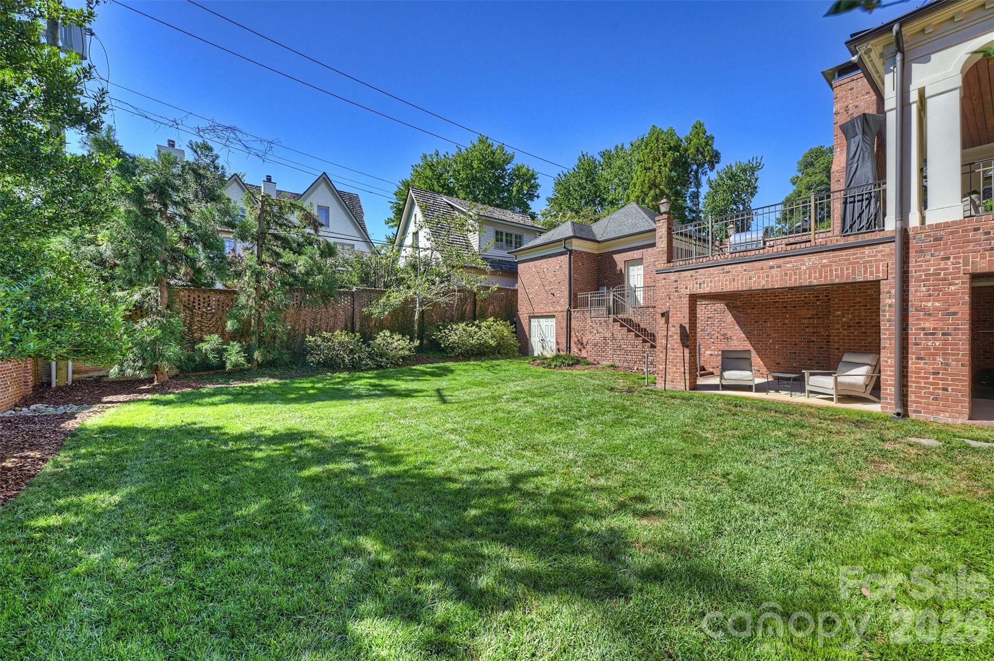 200 Huntley Place