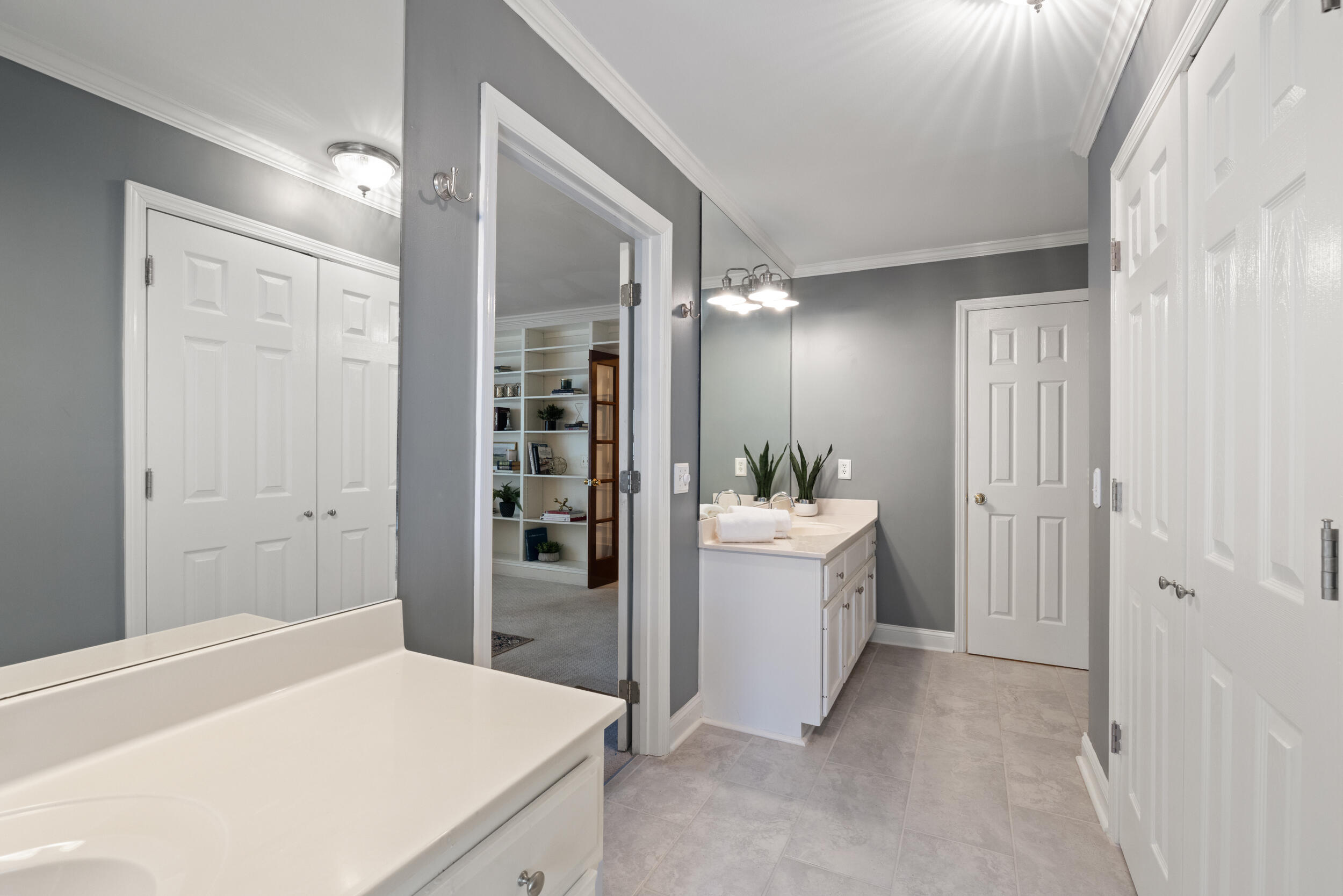 664 Seminole Trail