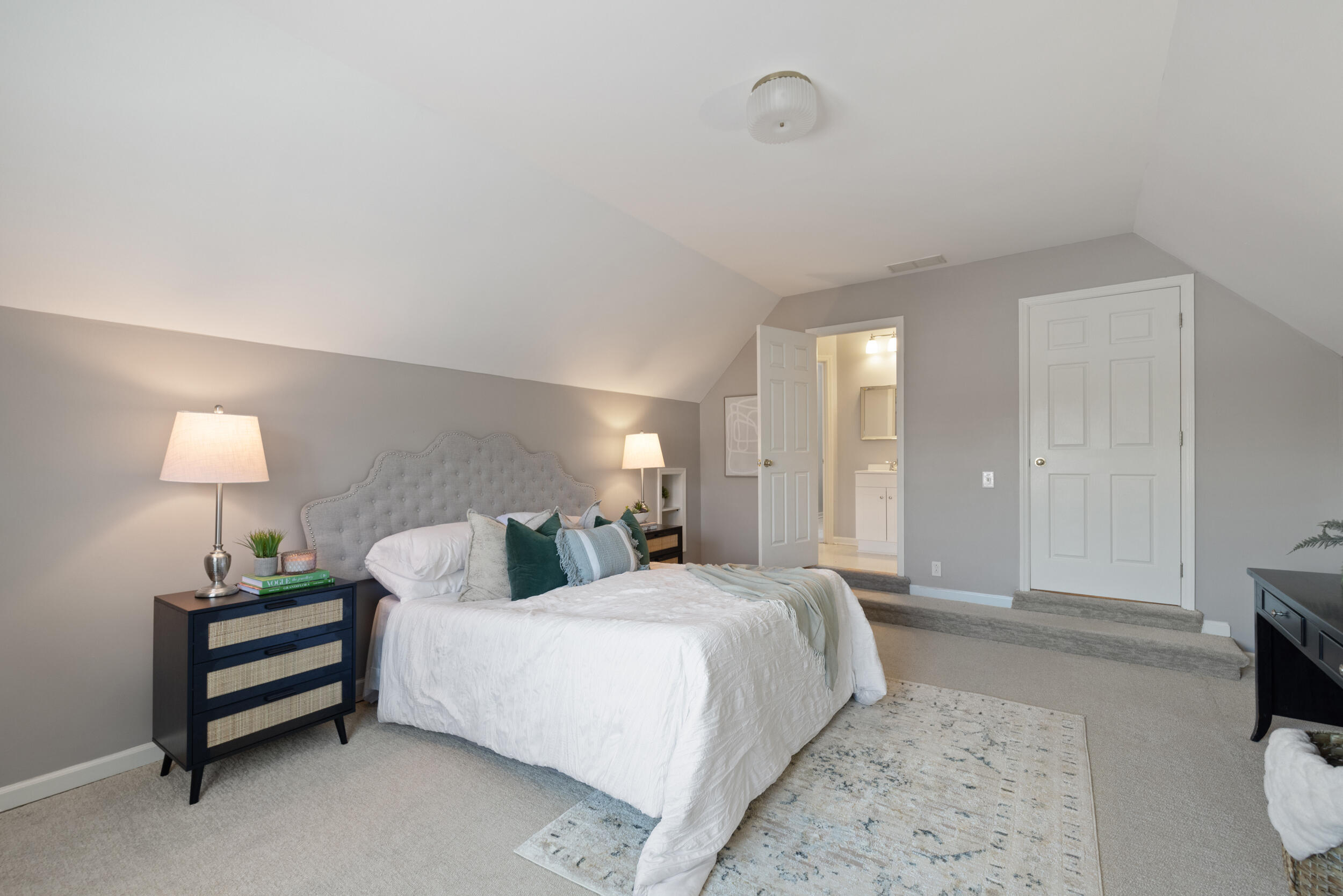 664 Seminole Trail