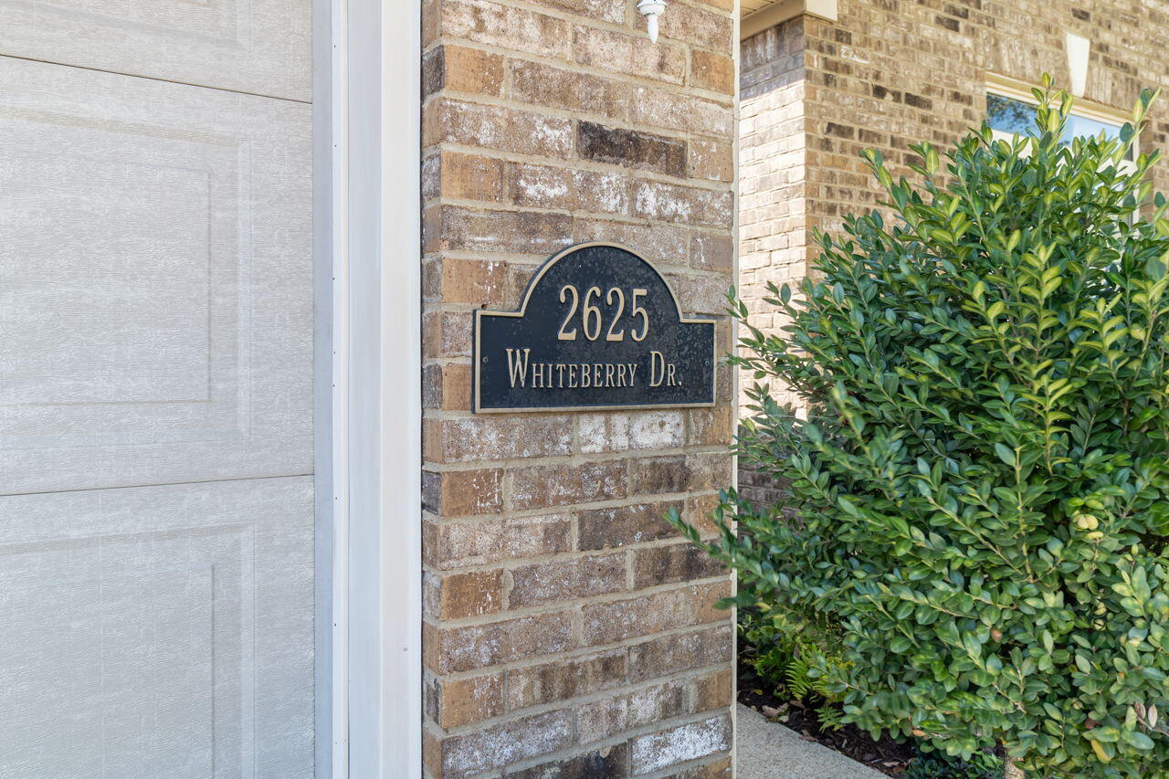 2625 Whiteberry Drive, Lexington