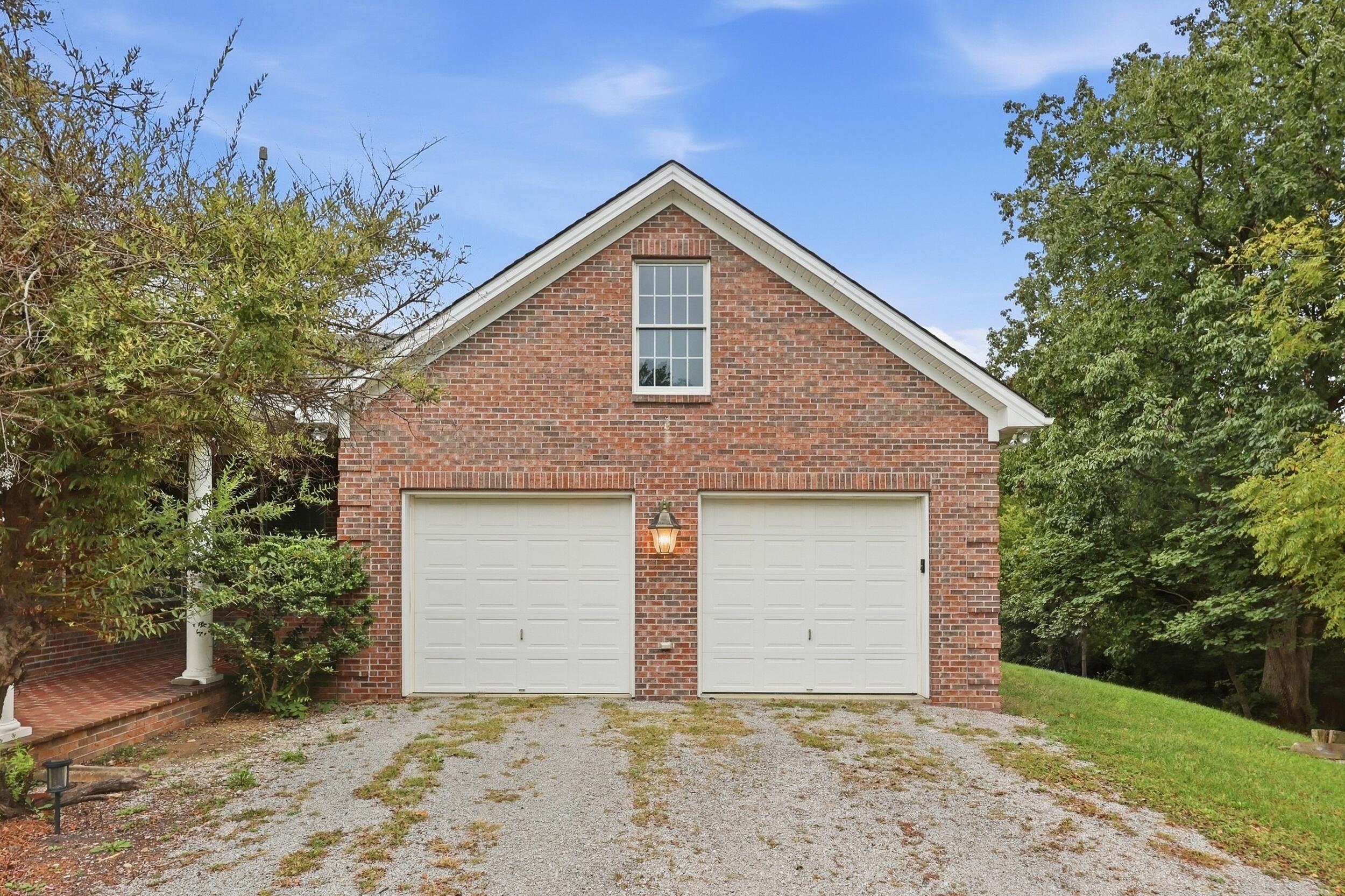 121 Forest Drive