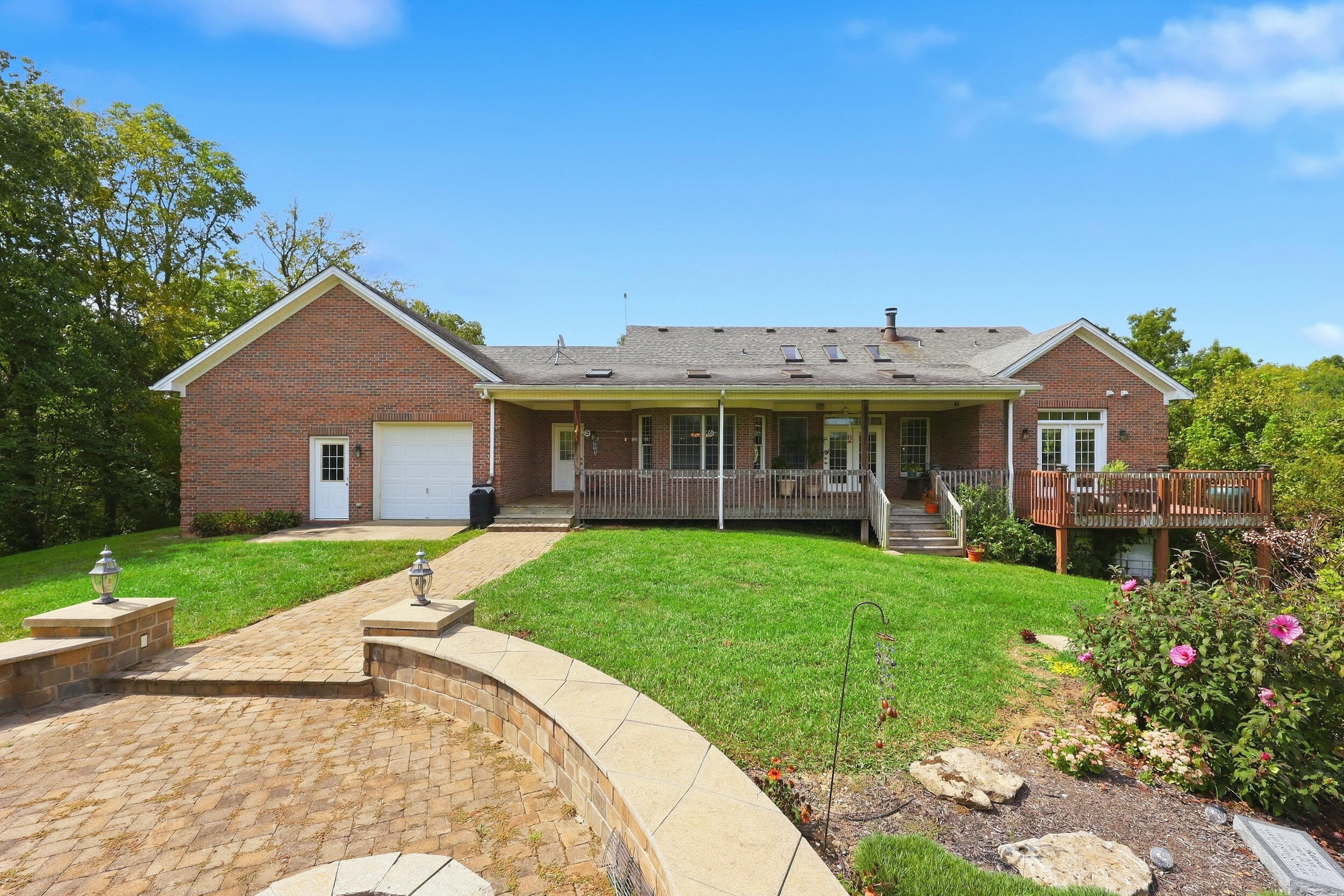 121 Forest Drive