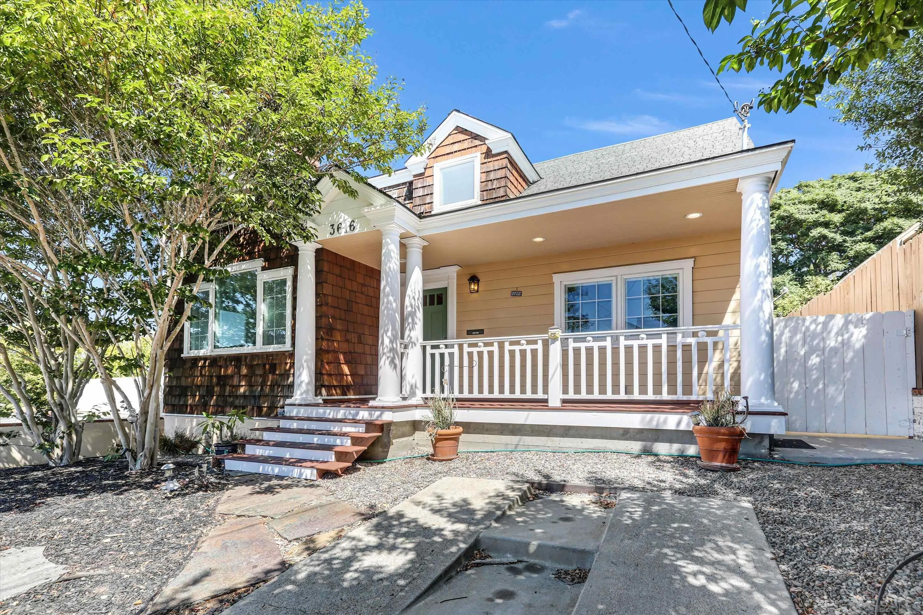 3616 Zola St