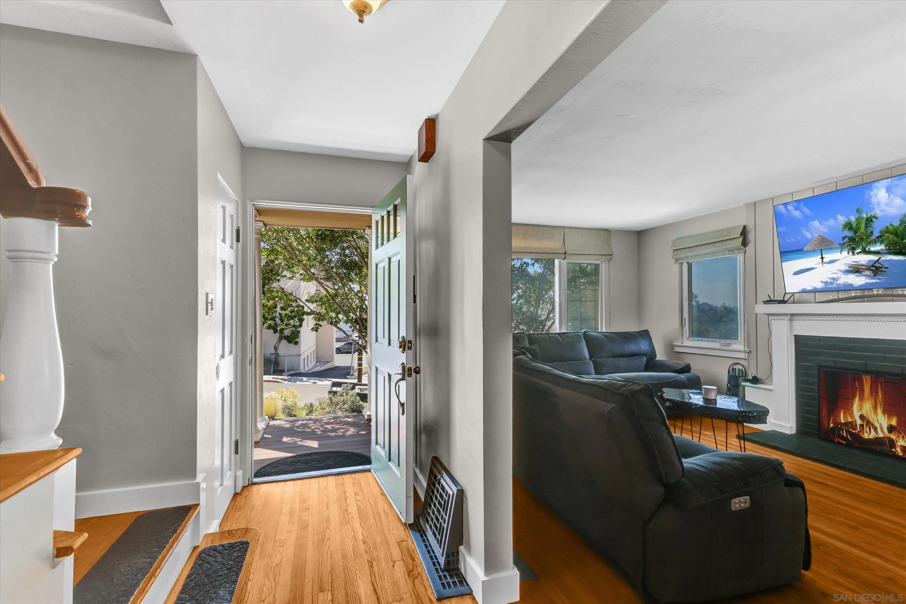 3616 Zola St