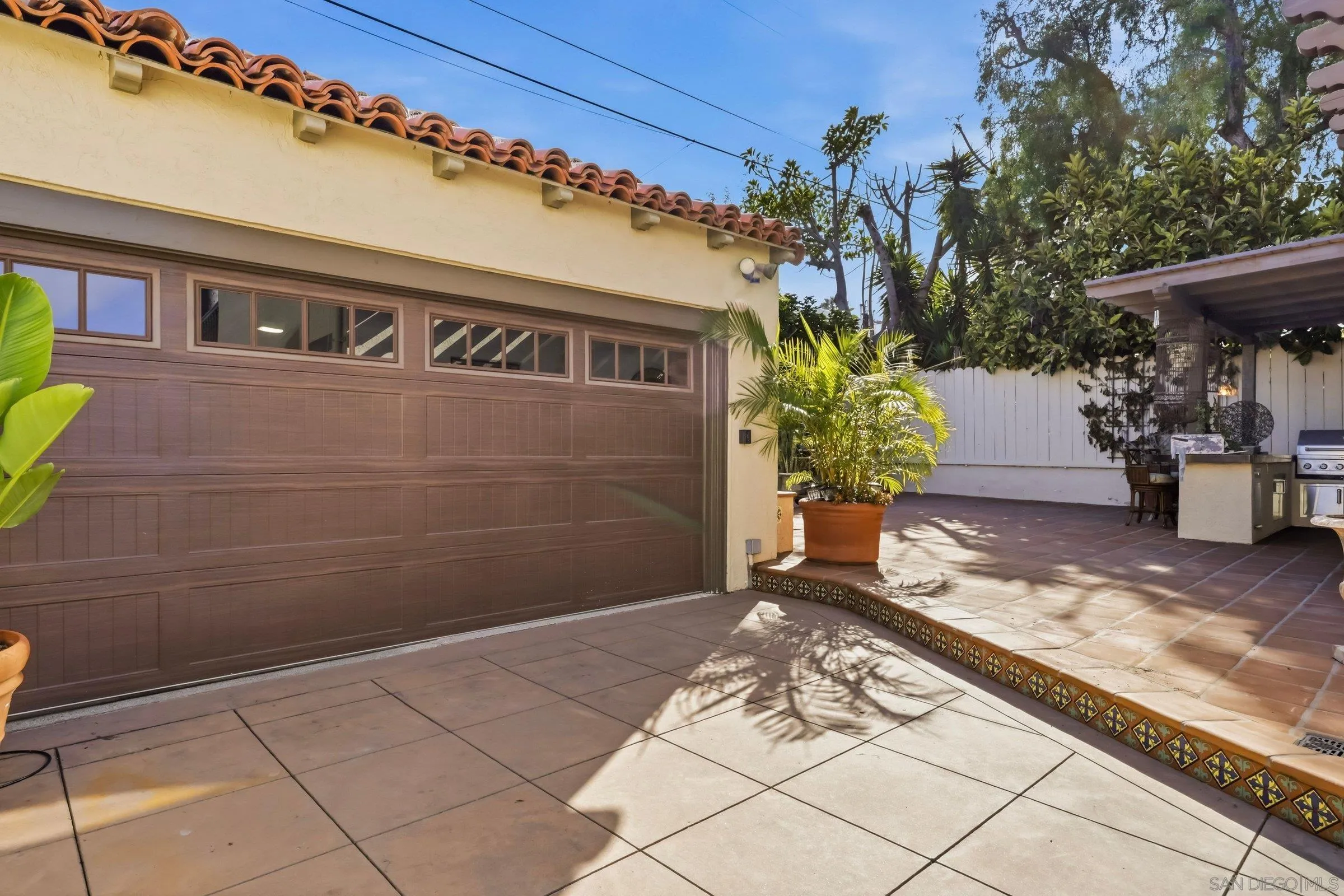 3111 Dumas