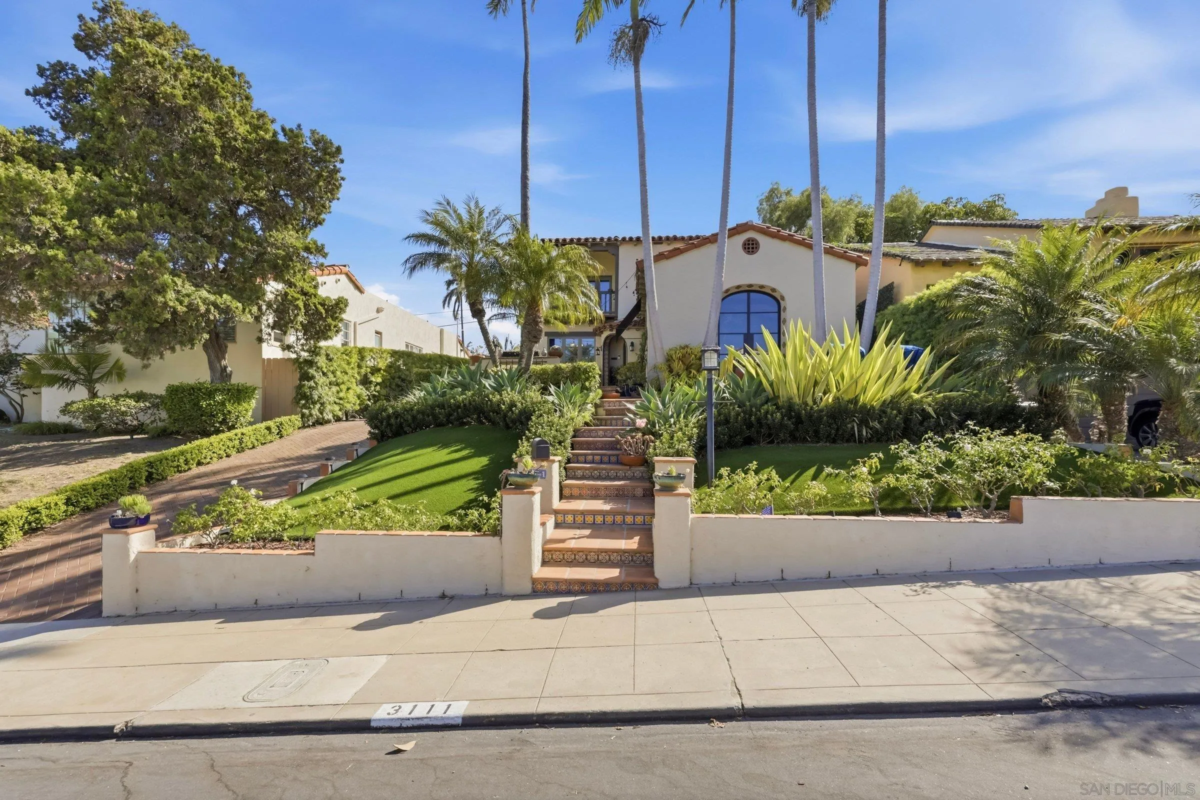 3111 Dumas