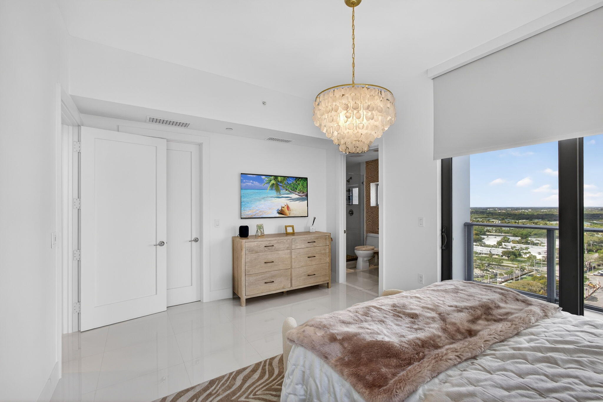 2 Water Club Way 2001