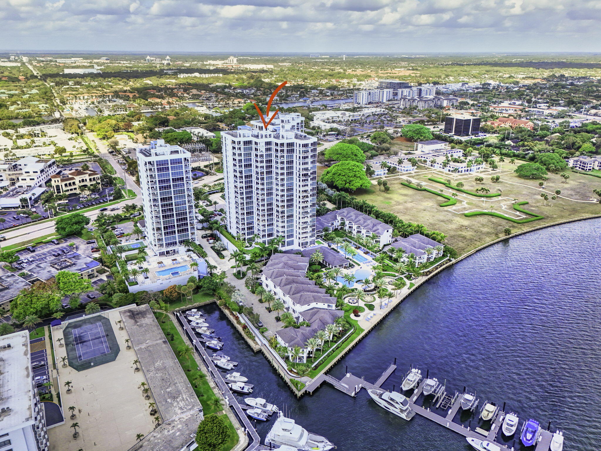 2 Water Club Way 2001