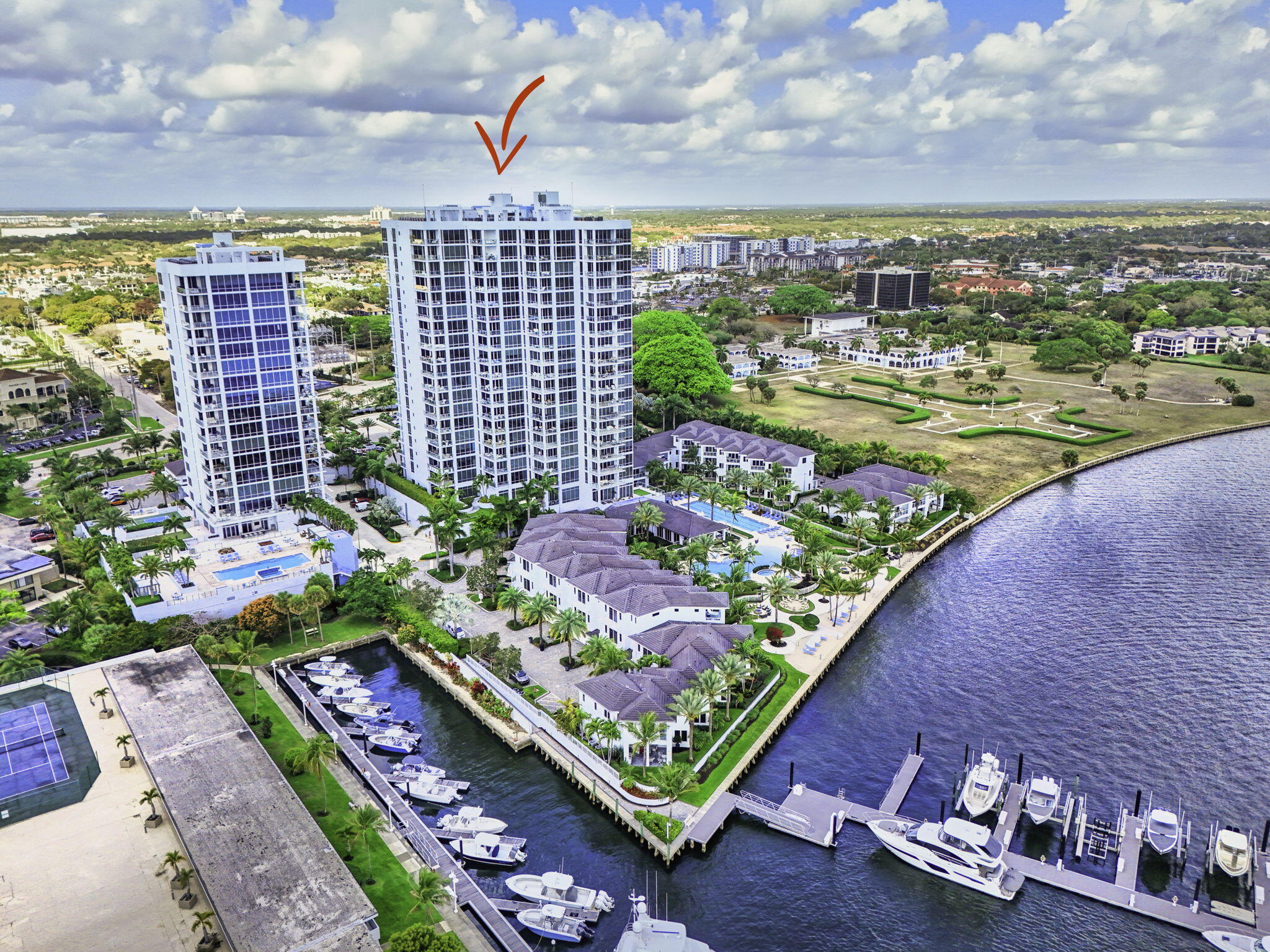 2 Water Club Way 2001