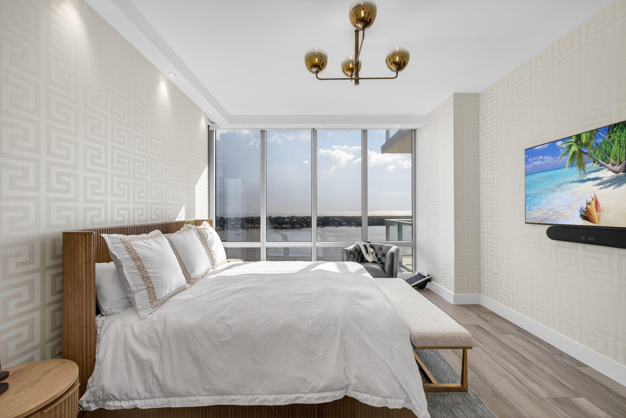 2 Water Club Way 2001