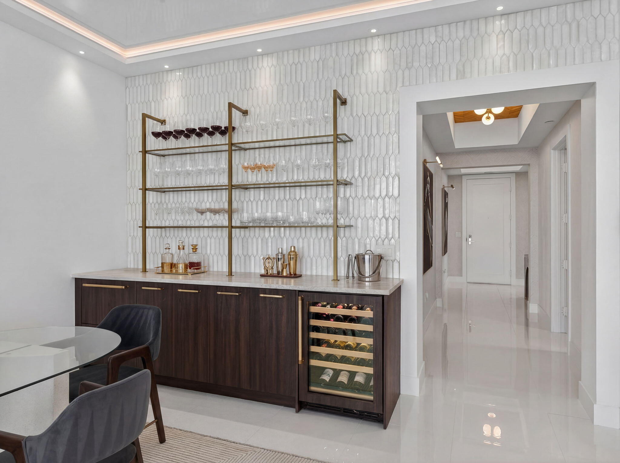 2 Water Club Way 2001