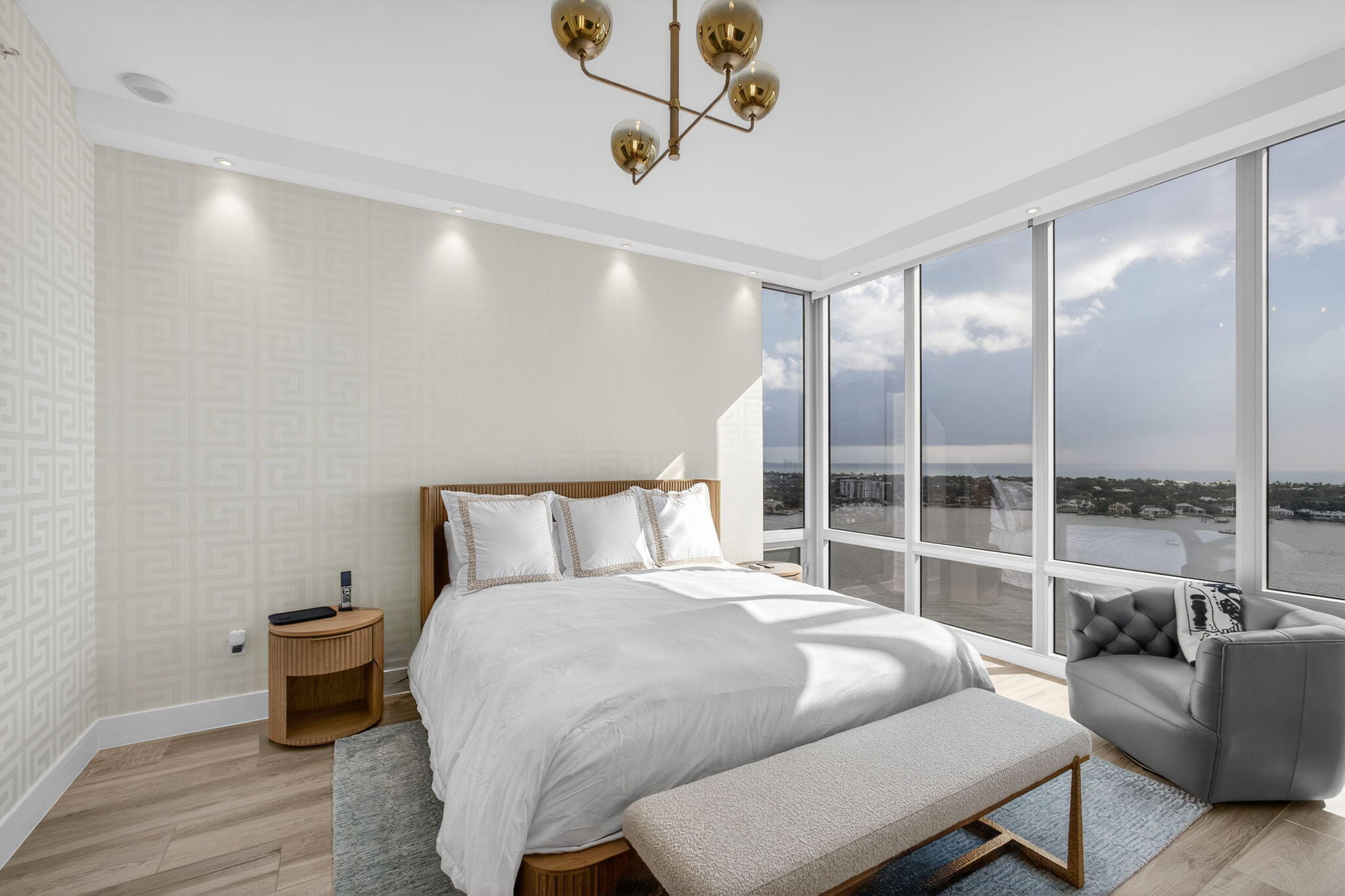 2 Water Club Way 2001