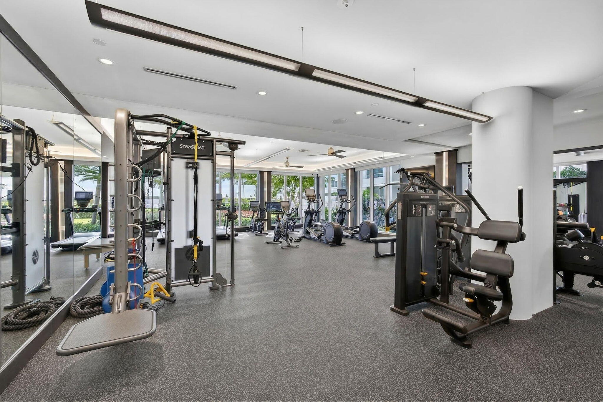 2 Water Club Way 2001