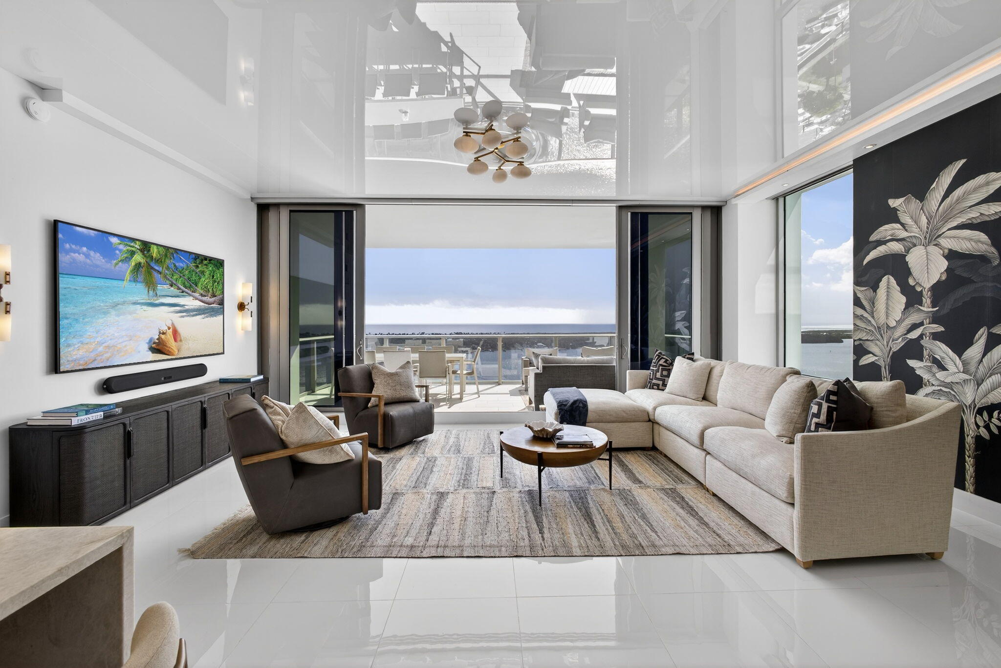 2 Water Club Way 2001