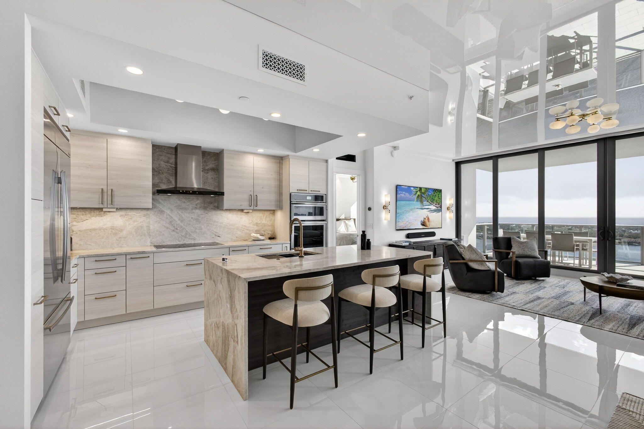 2 Water Club Way 2001