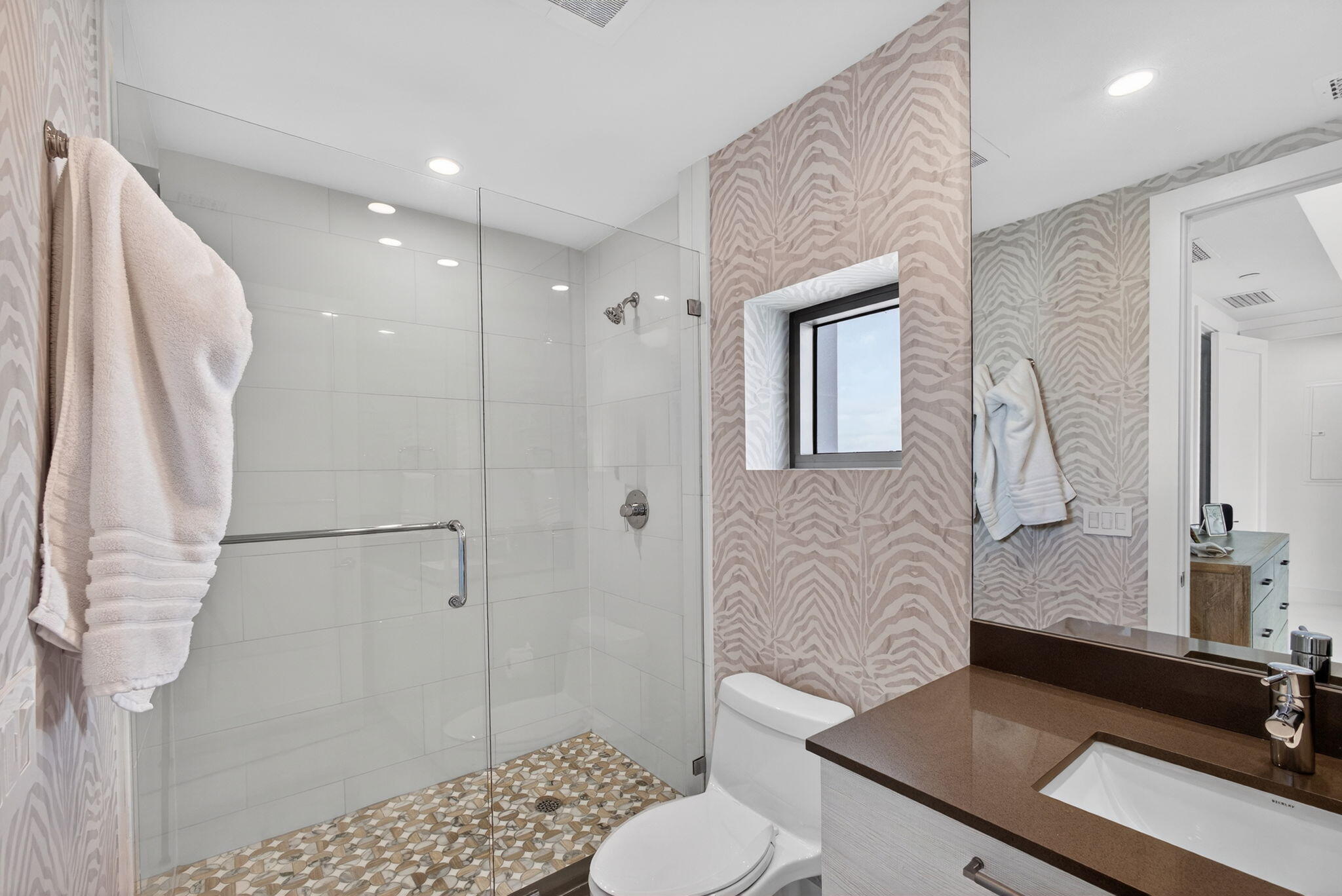 2 Water Club Way 2001