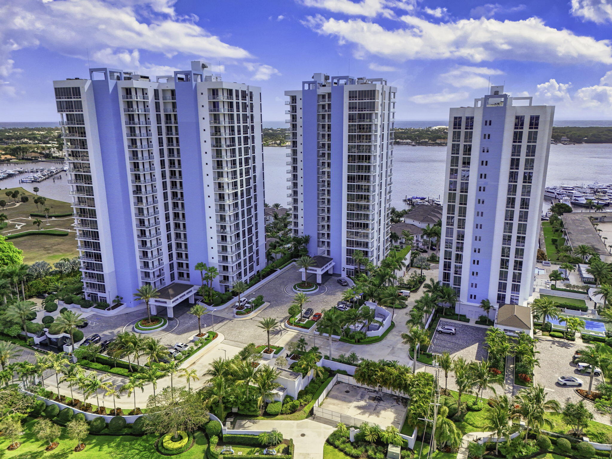 2 Water Club Way 2001