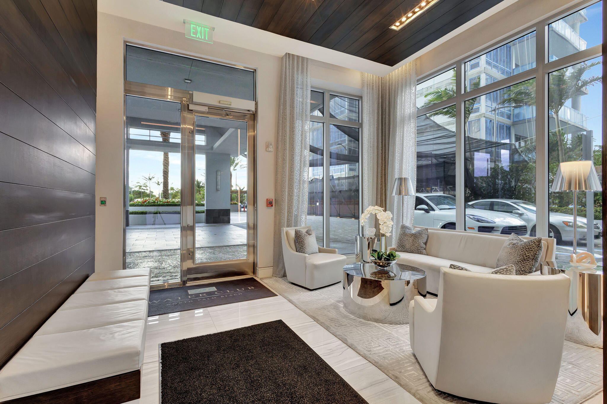 2 Water Club Way 2001