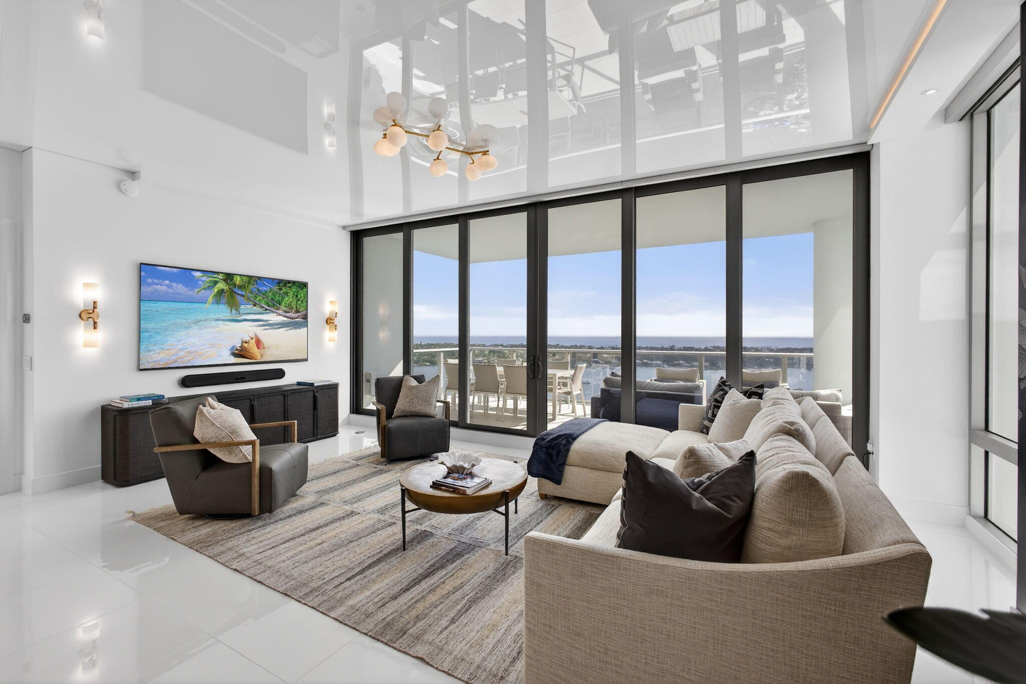 2 Water Club Way 2001