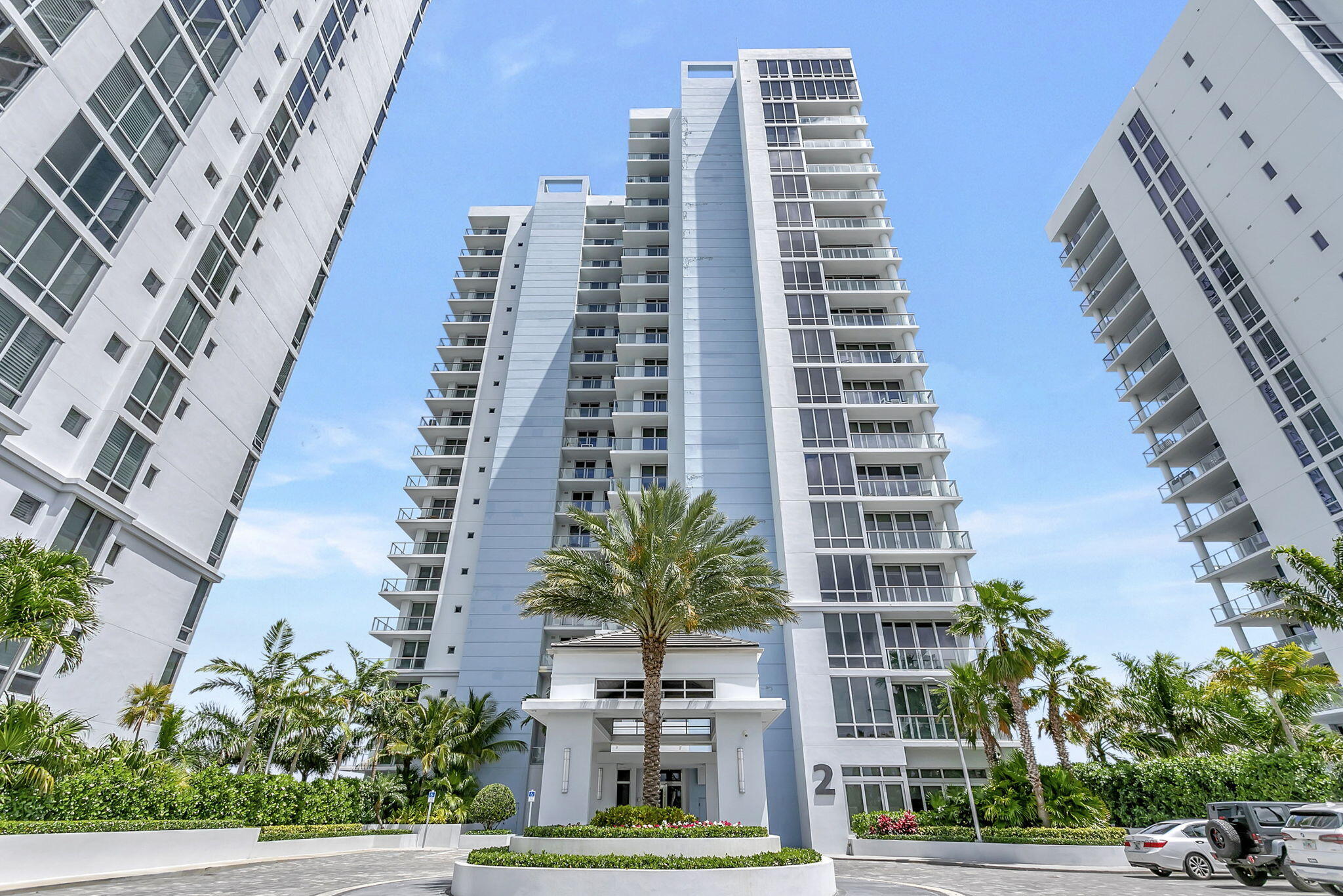 2 Water Club Way 2001