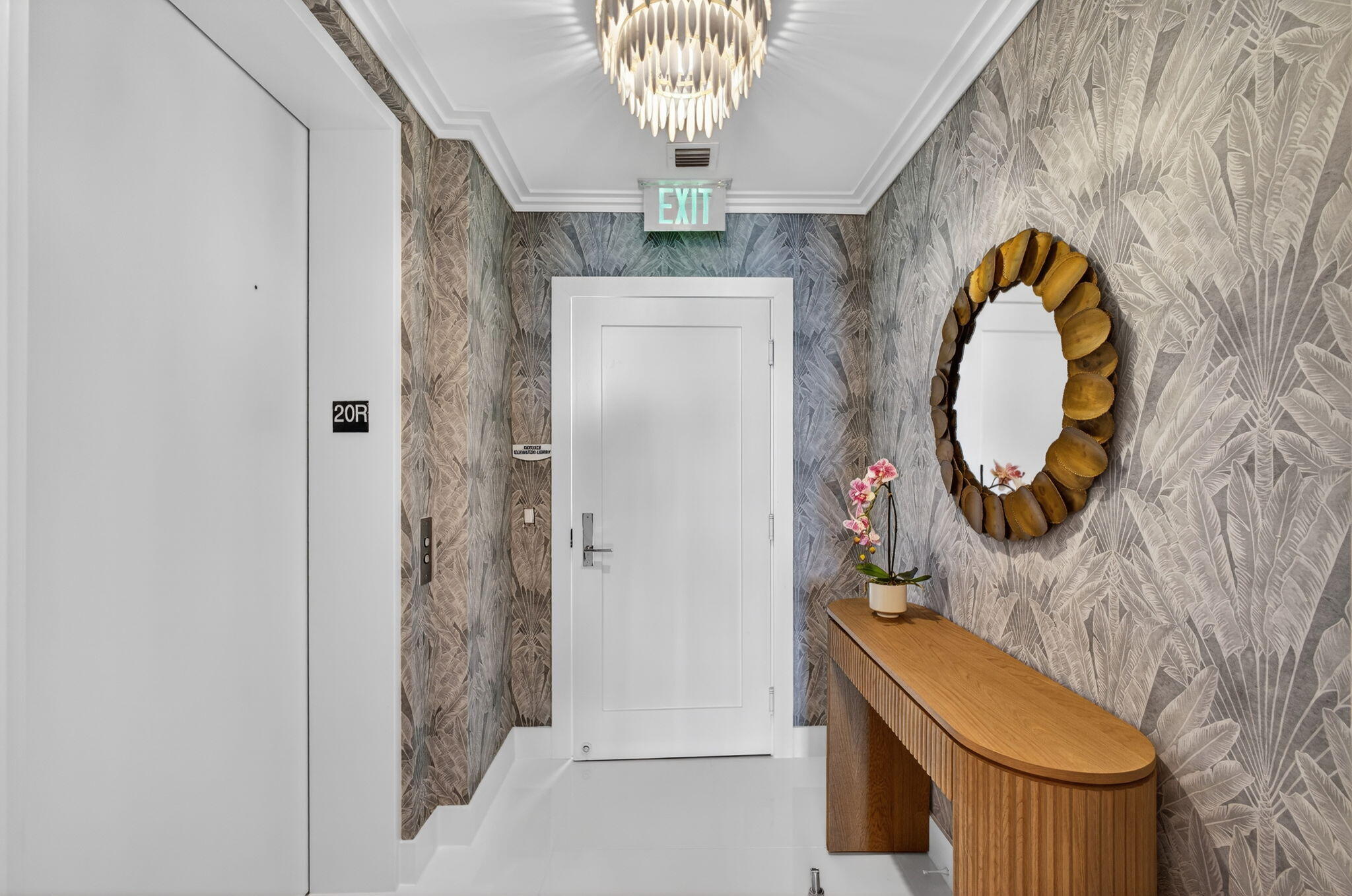 2 Water Club Way 2001