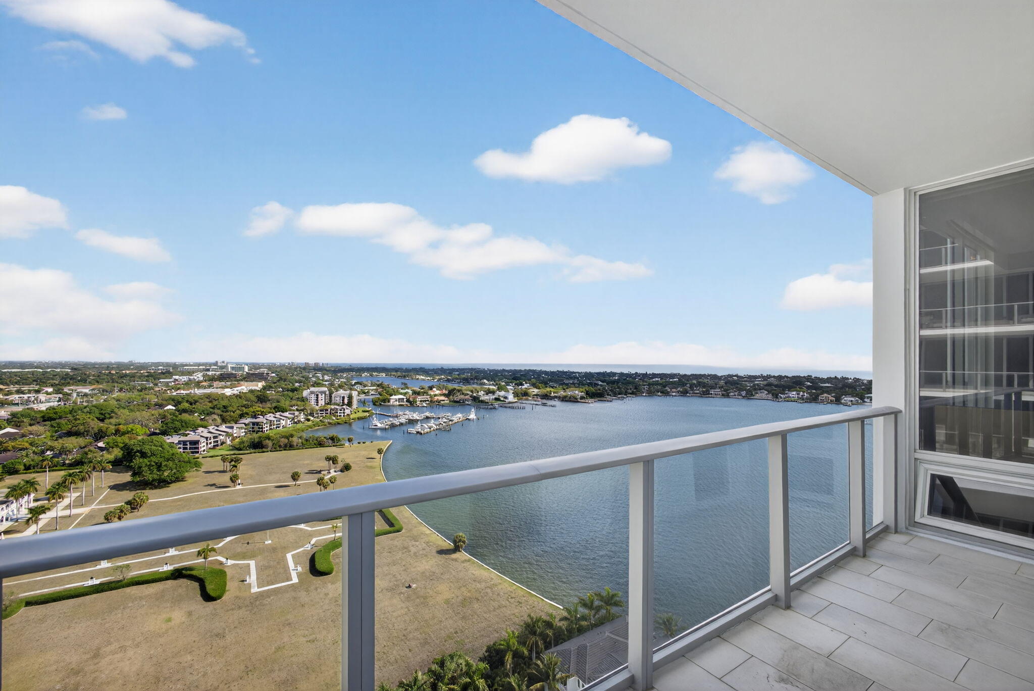 2 Water Club Way 2001