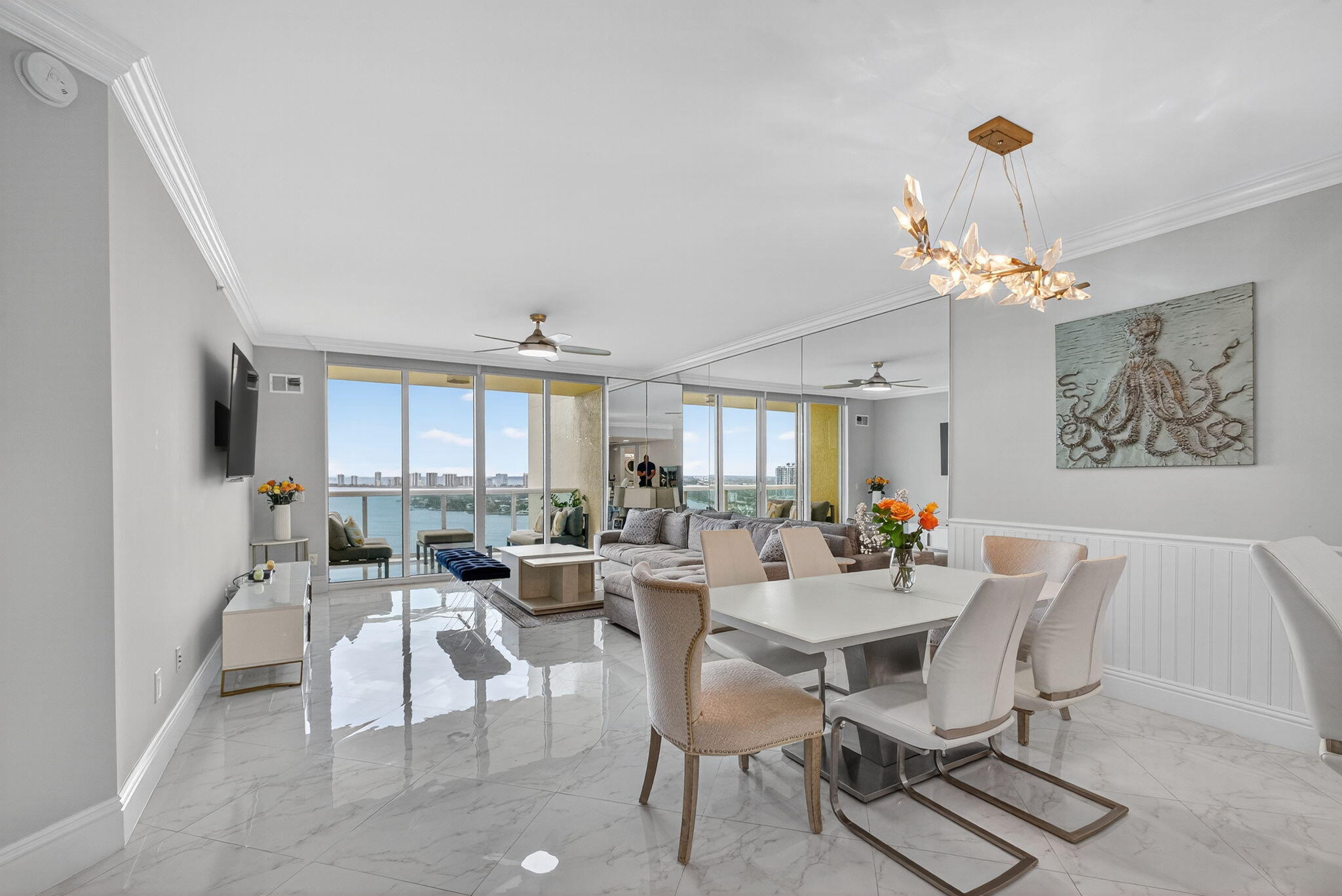 2650 Lake Shore 2303