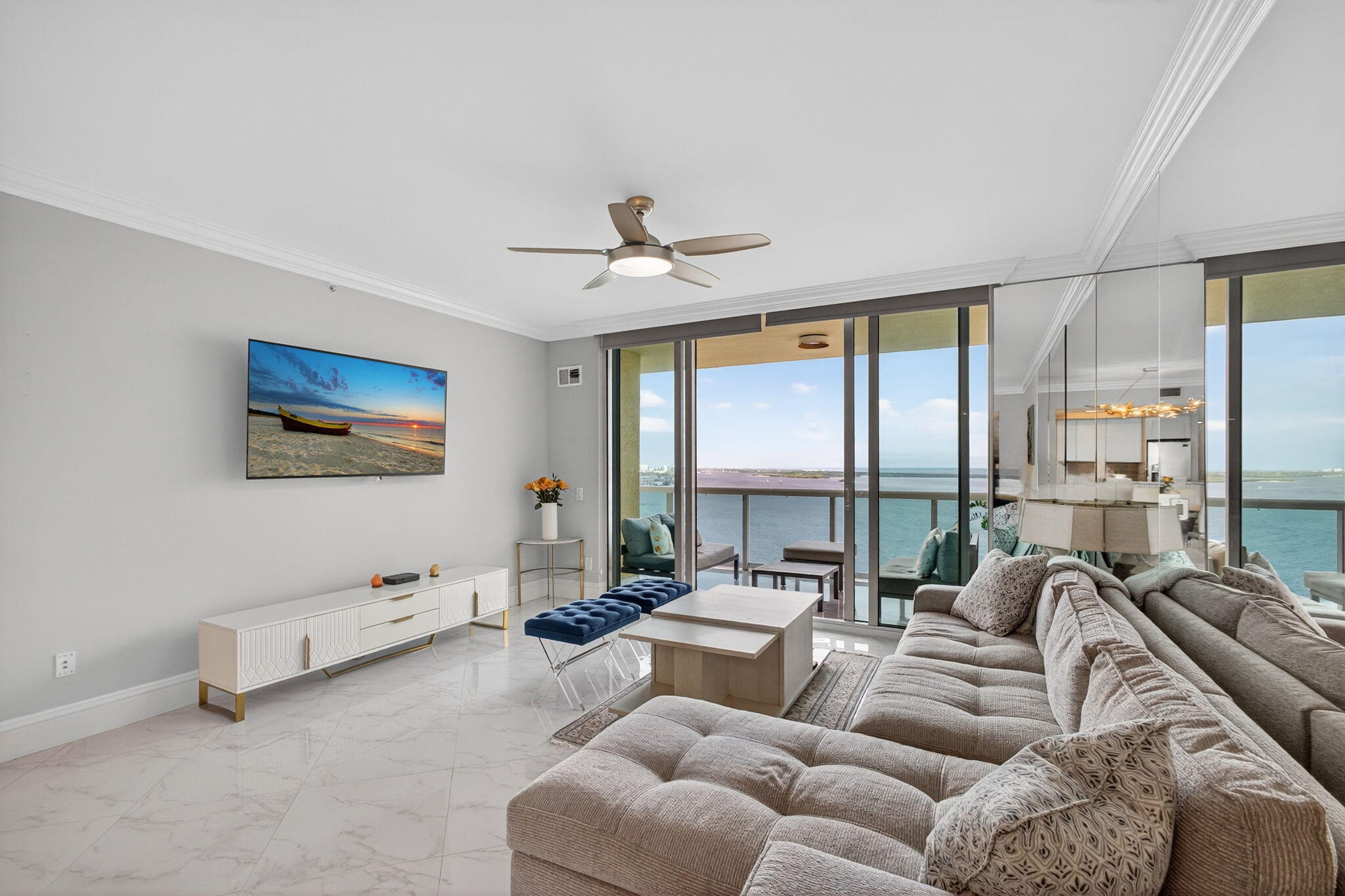 2650 Lake Shore 2303