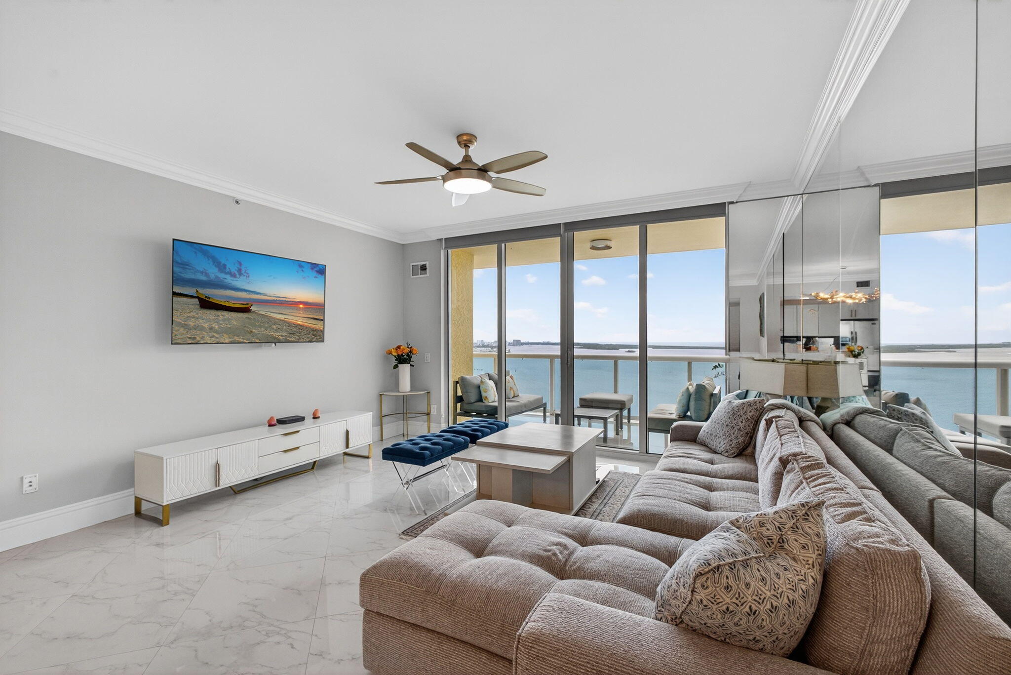 2650 Lake Shore 2303