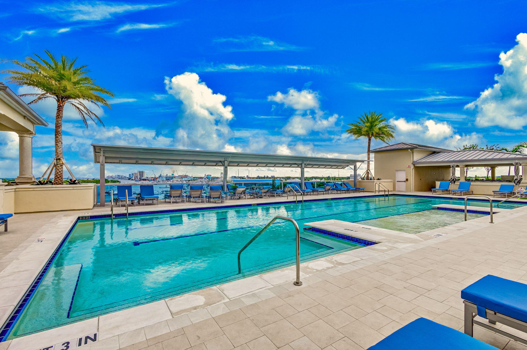 2650 Lake Shore 2303