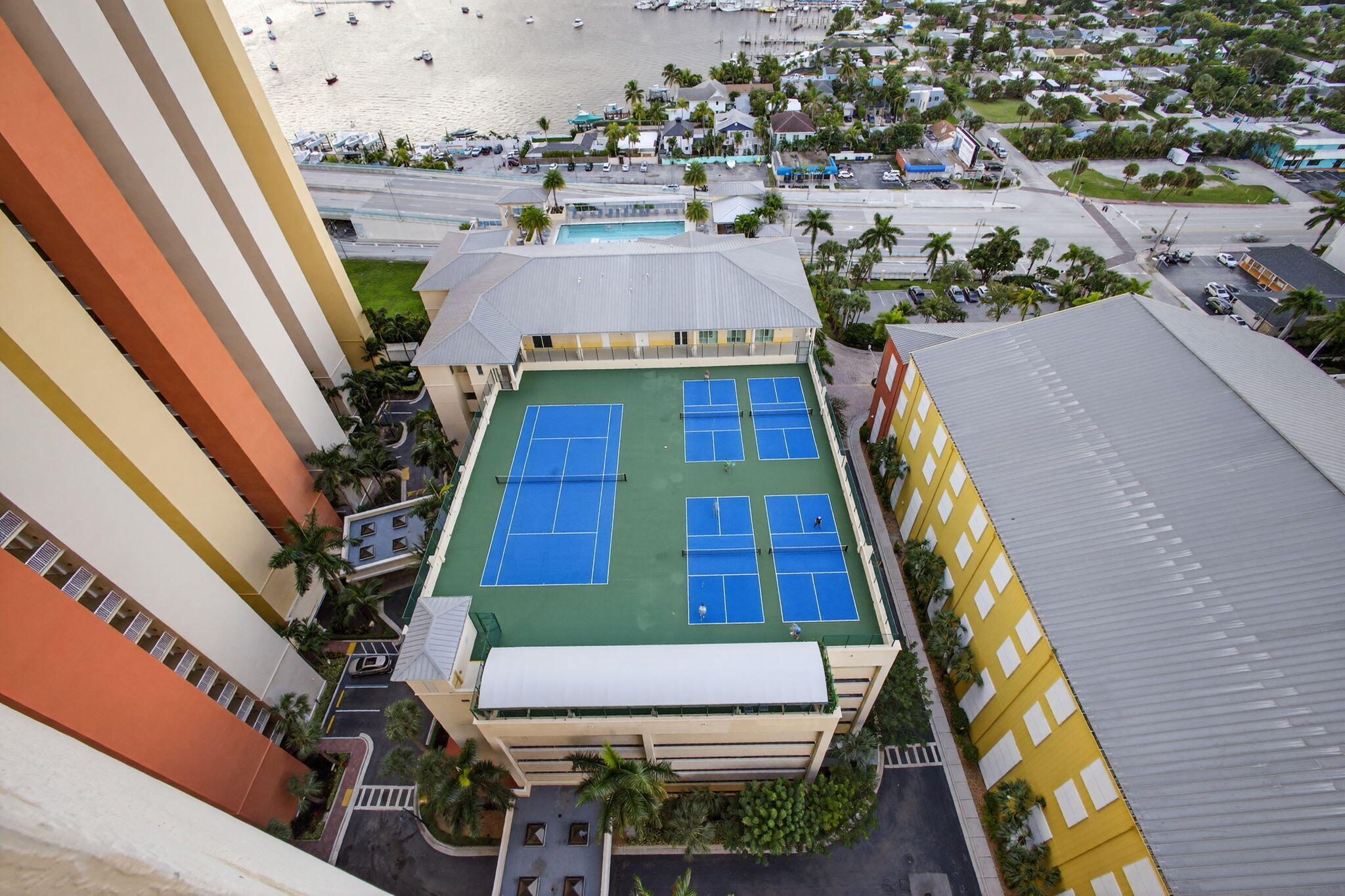 2650 Lake Shore 2303