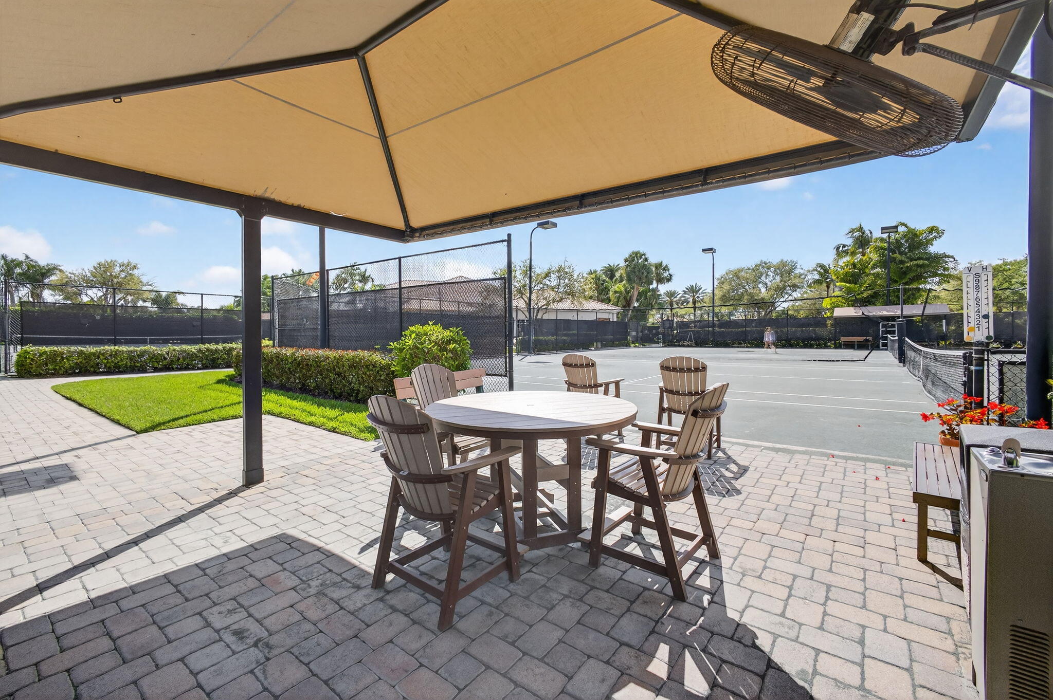251 Isle Verde Way