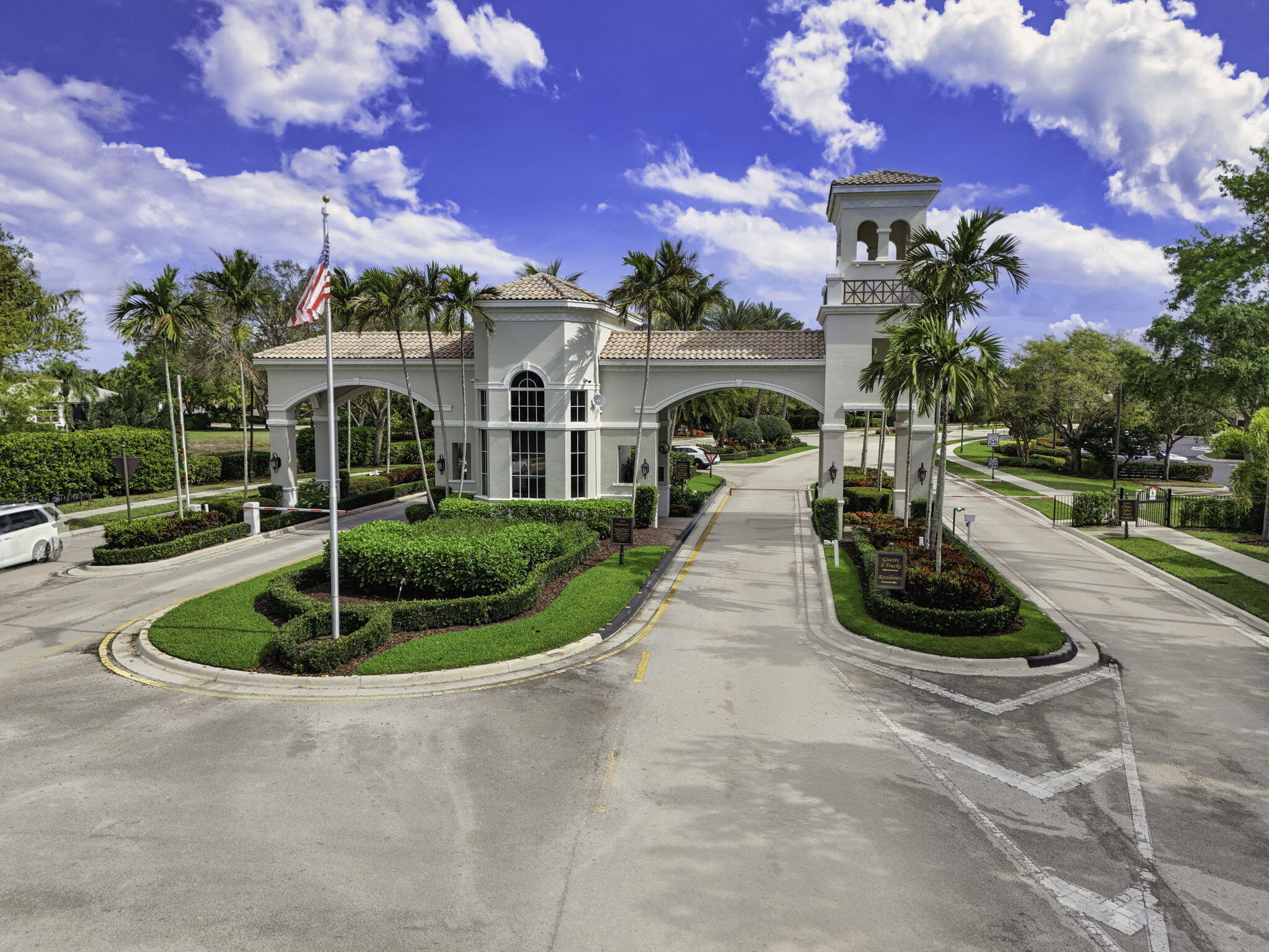 251 Isle Verde Way