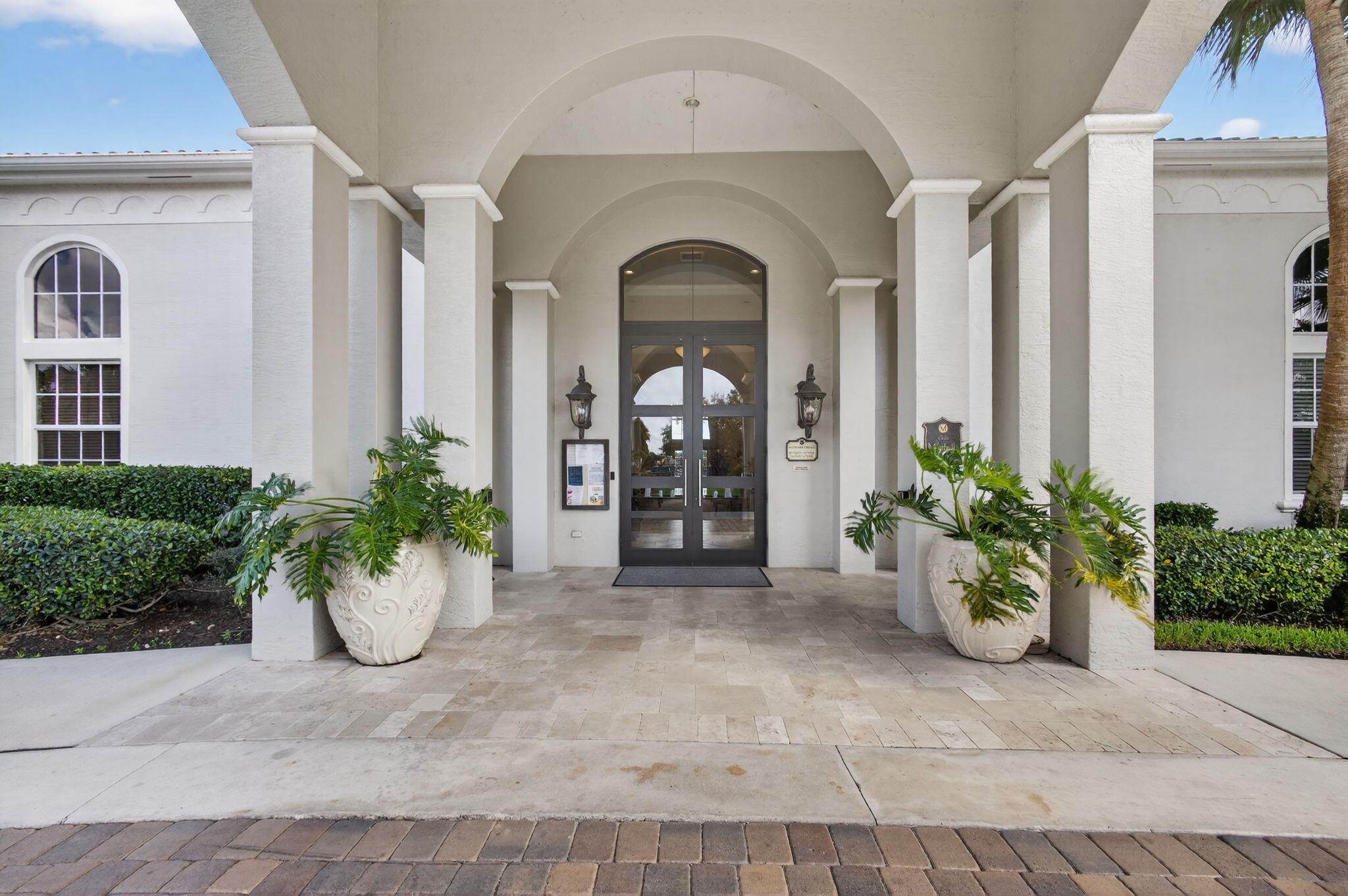251 Isle Verde Way